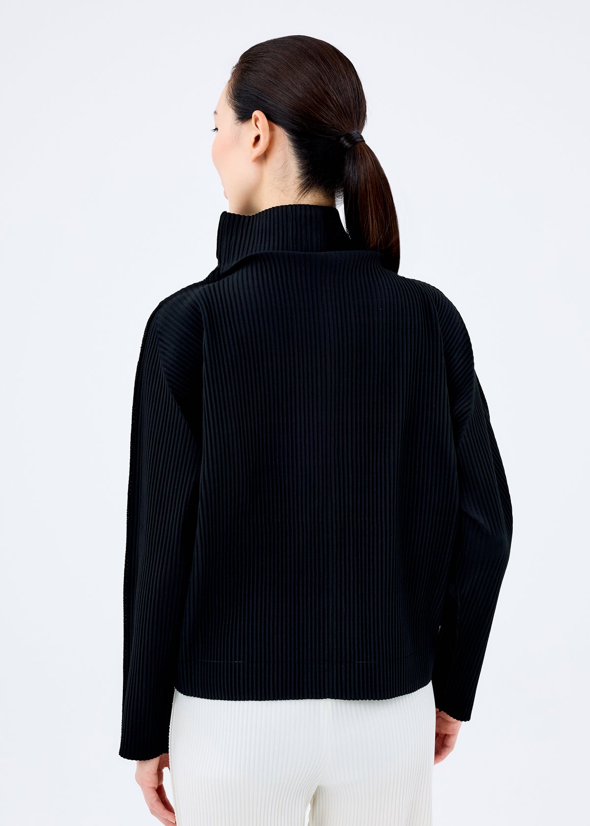 FINE KNIT PLEATS BLACK、ウィメンズ_トップス_カーディガン、着用画像2