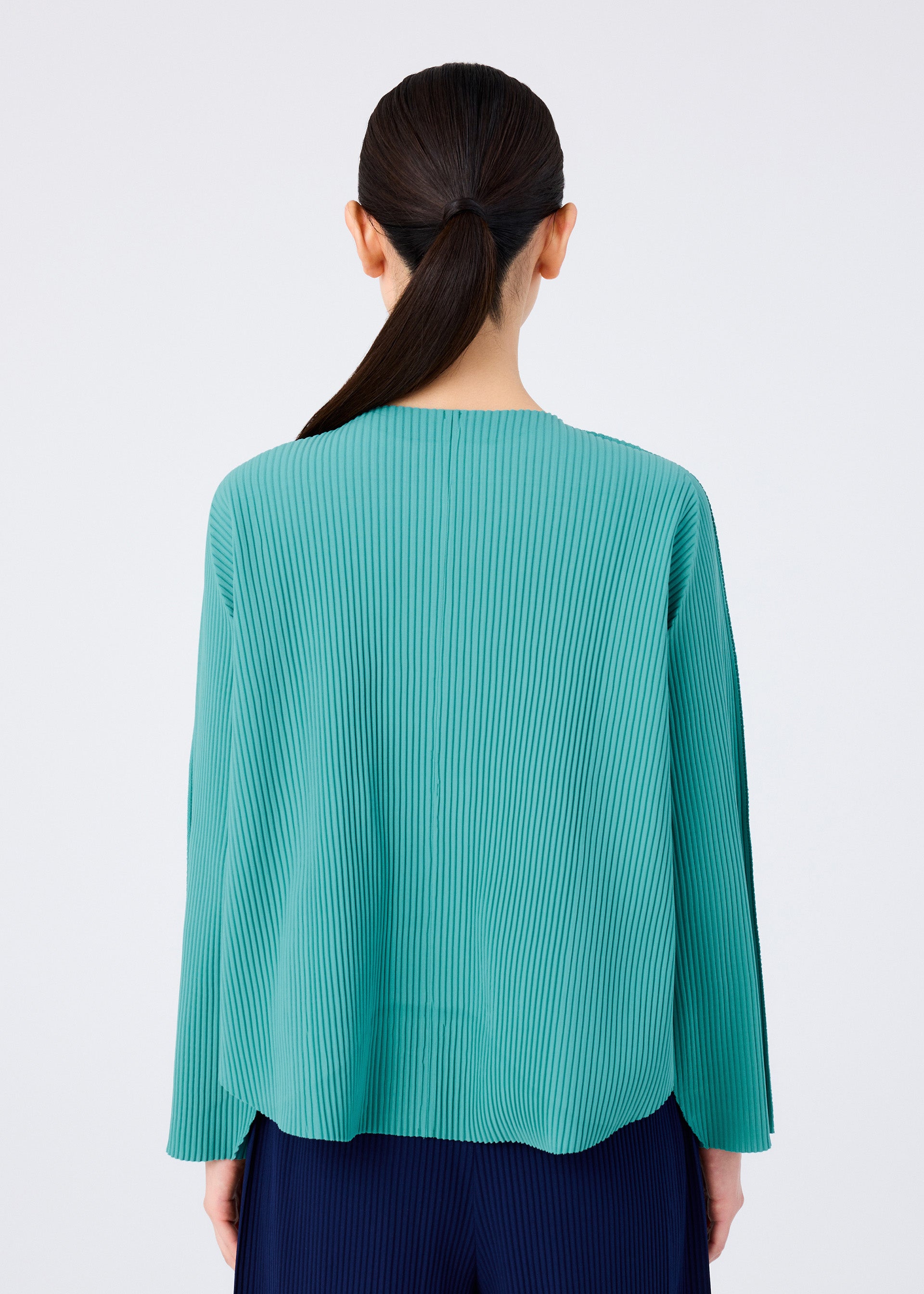 AURORA PLEATS、ウィメンズ_トップス_カーディガン、着用画像2