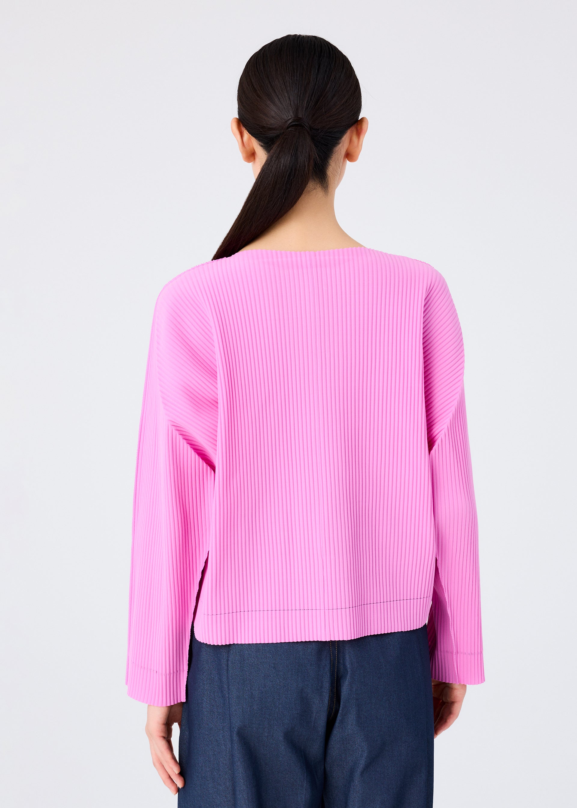 FINE KNIT PLEATS COLOR 2、ウィメンズ_トップス_カーディガン、着用画像2