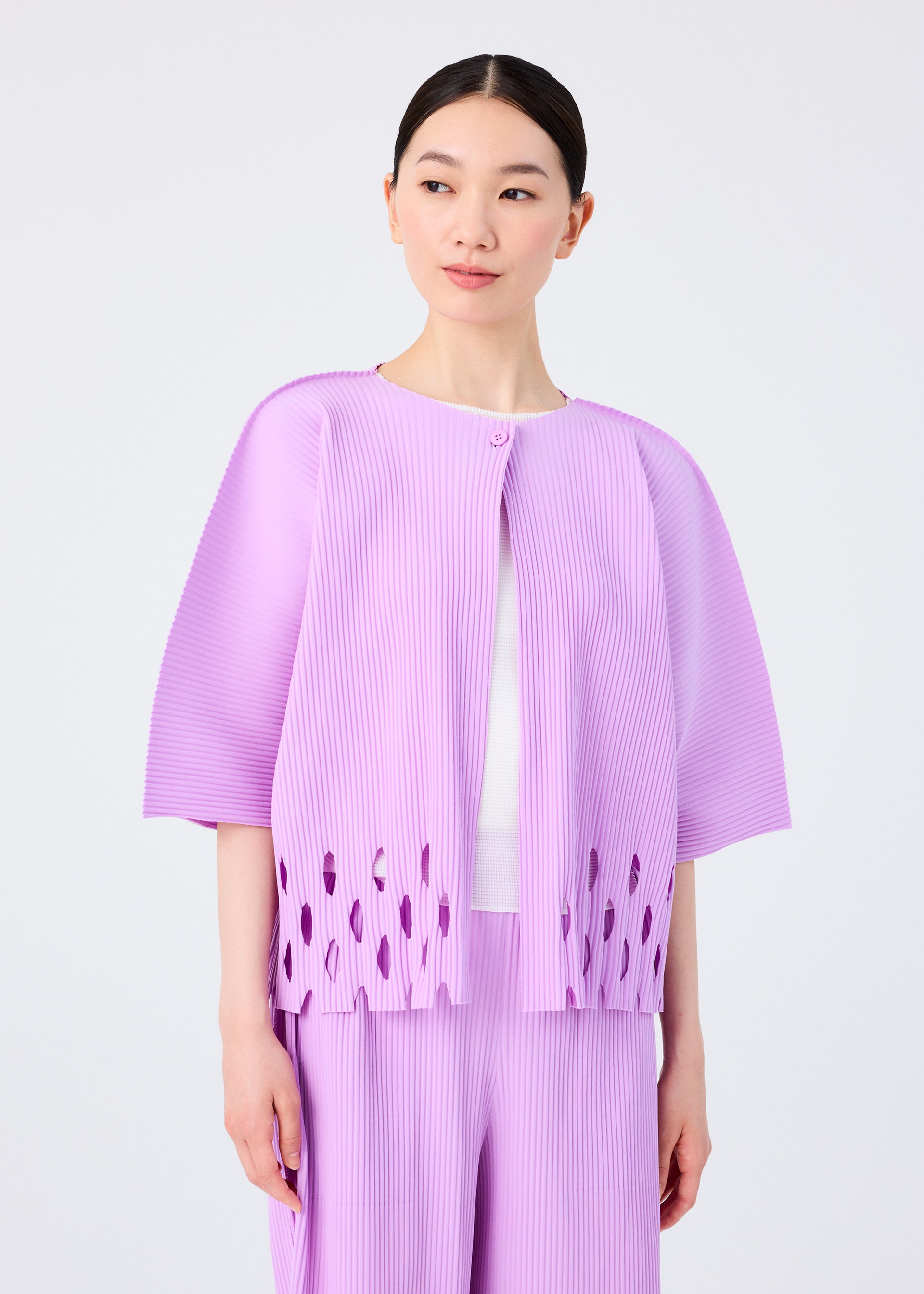 APERTURE PLEATS – isseymiyake.com