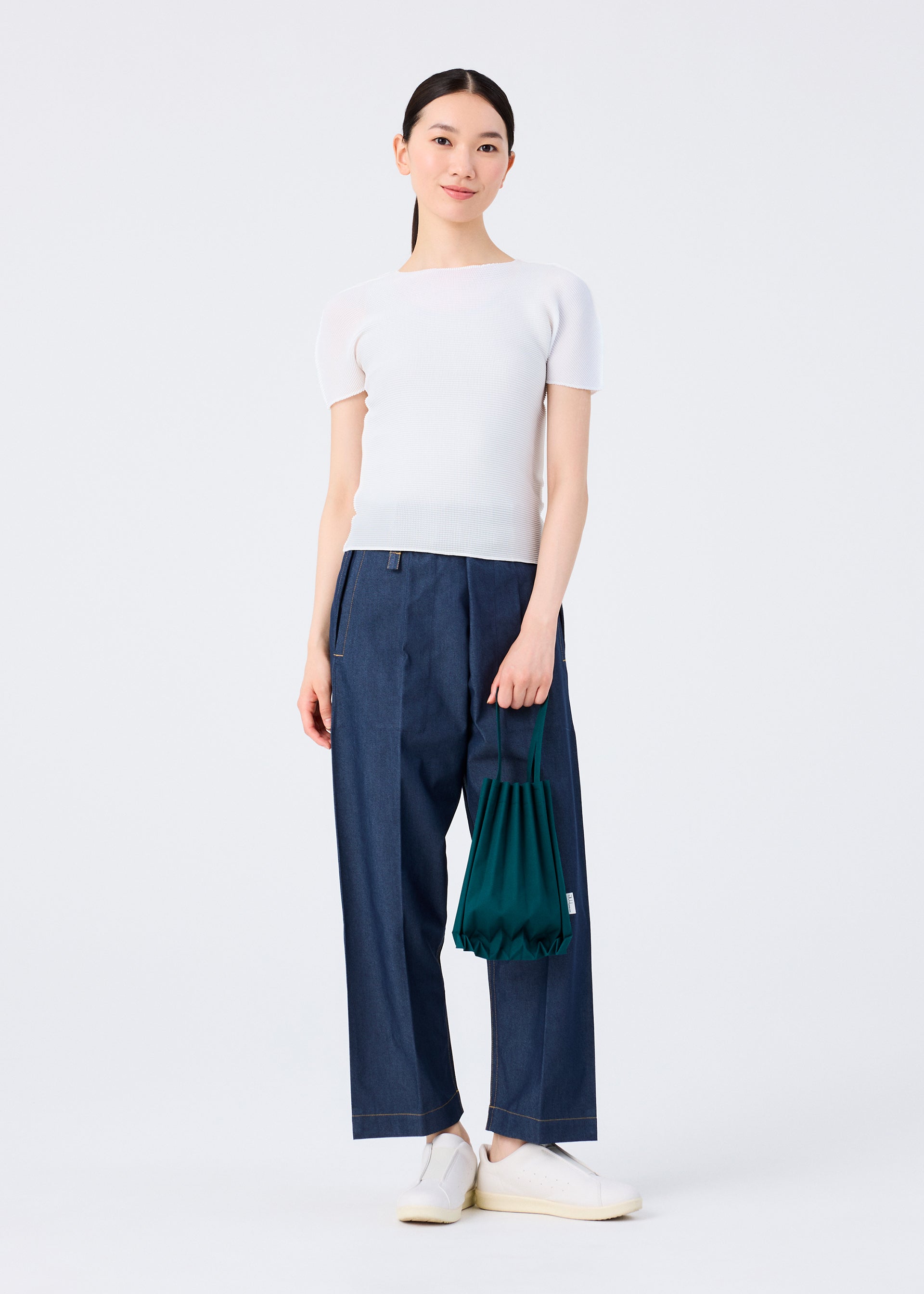 TRUNK PLEATS BAG 12、バッグ&財布_トートバッグ、着用画像1