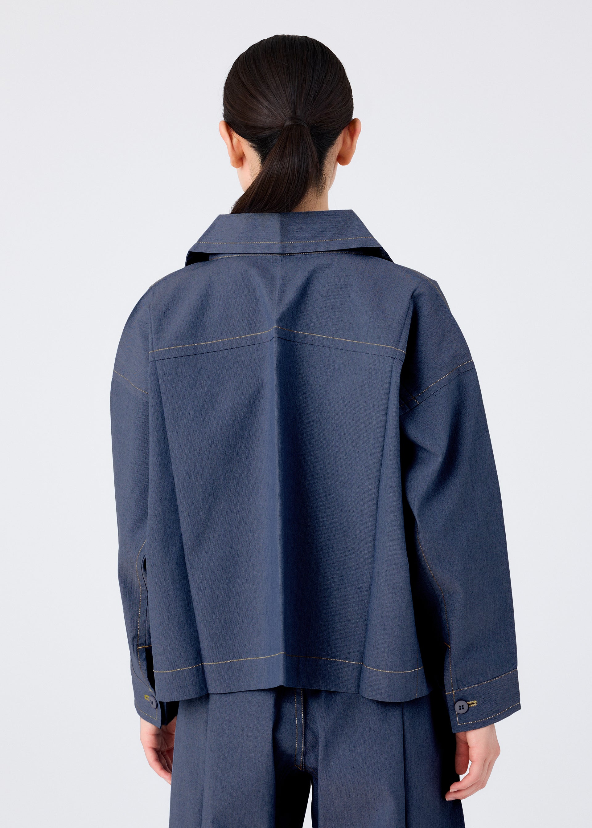 FLAT DENIM – isseymiyake.com