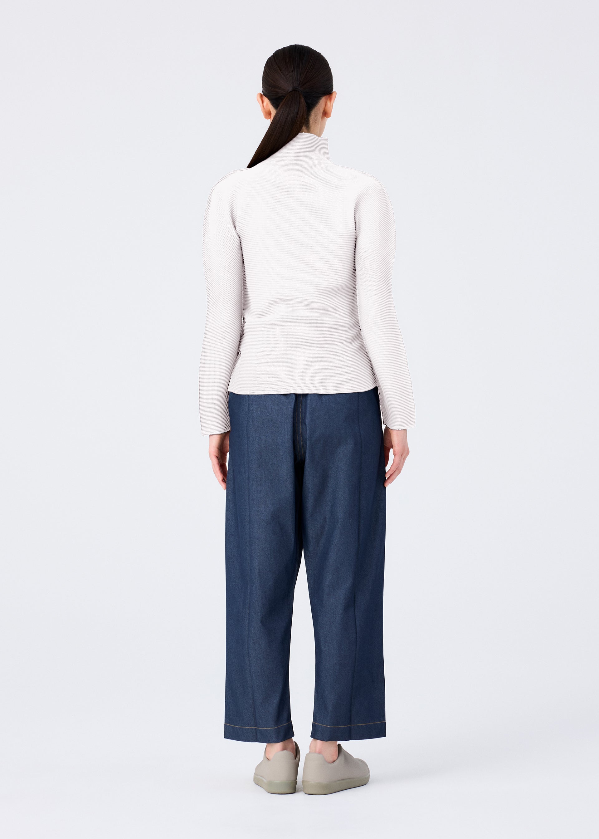 FLAT DENIM – isseymiyake.com