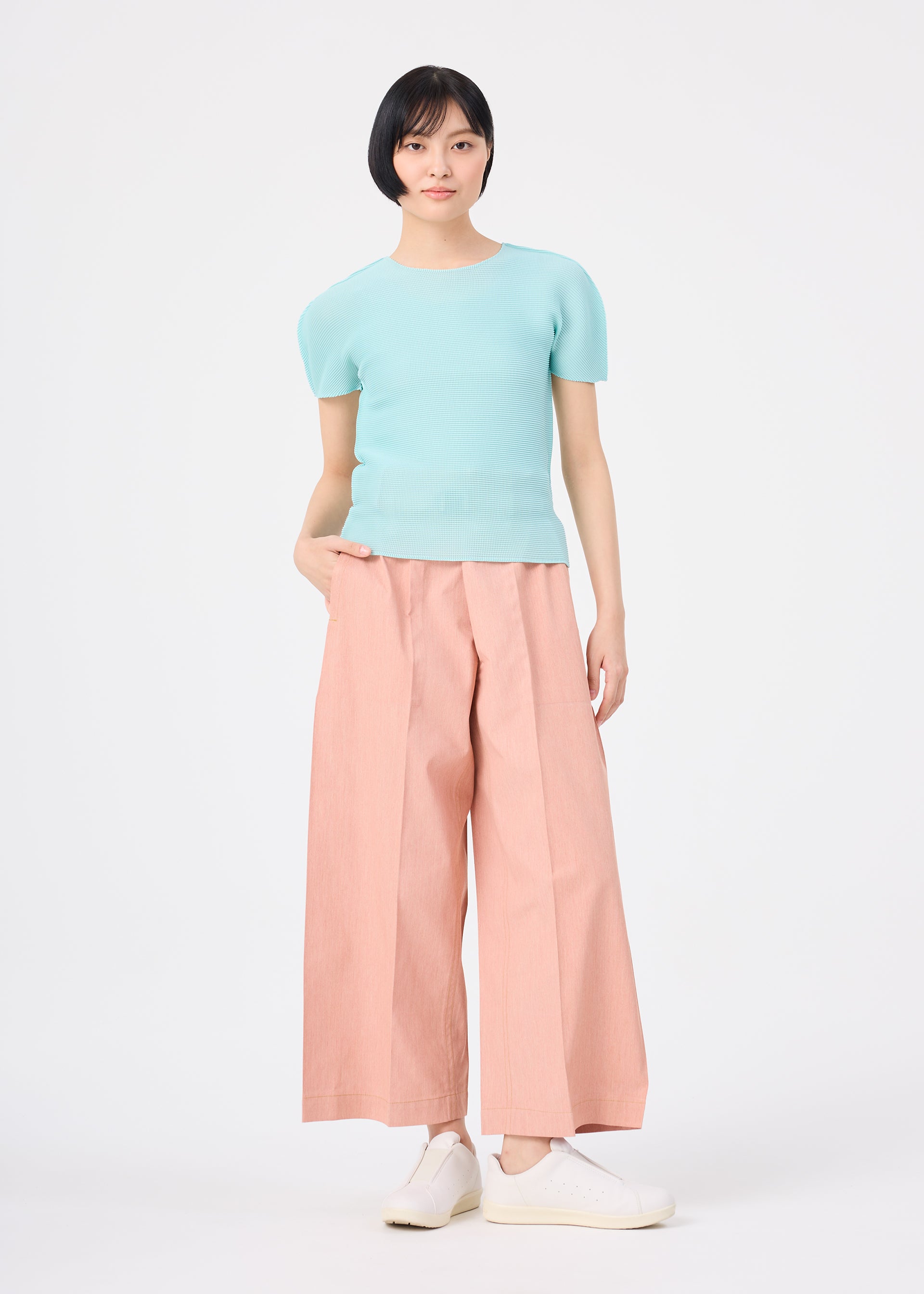 FLAT DENIM SEASONAL – isseymiyake.com