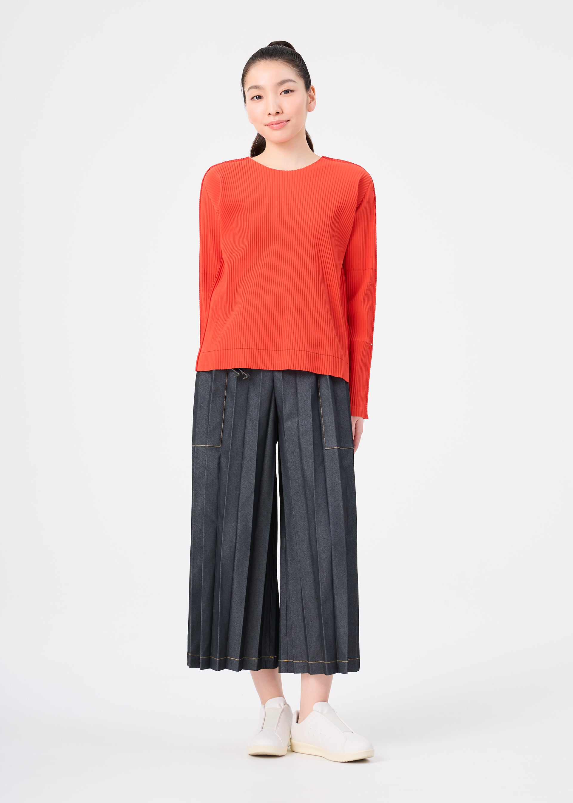 DENIM PLEATS BOTTOM、ウィメンズ_パンツ、着用画像1