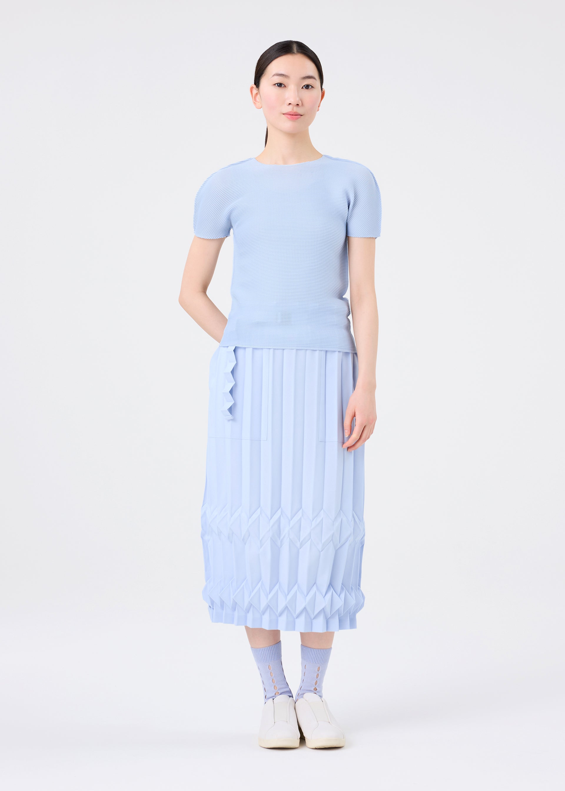 TREE PLEATS – isseymiyake.com