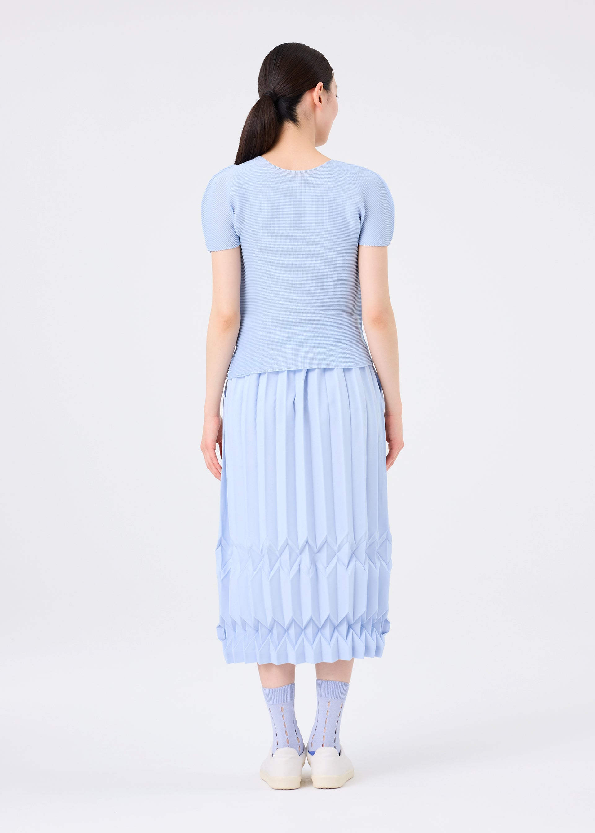 TREE PLEATS – isseymiyake.com