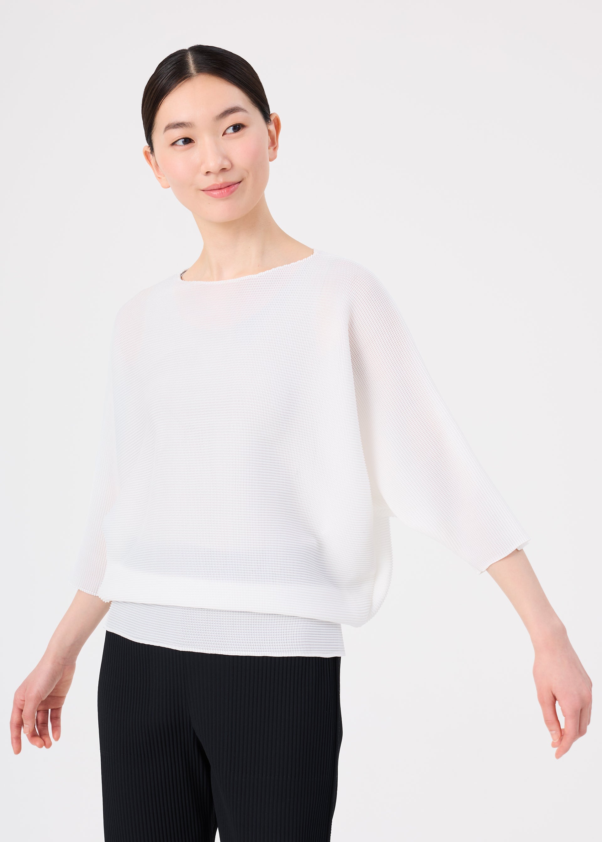 DOLMAN STRETCH PLEATS – isseymiyake.com