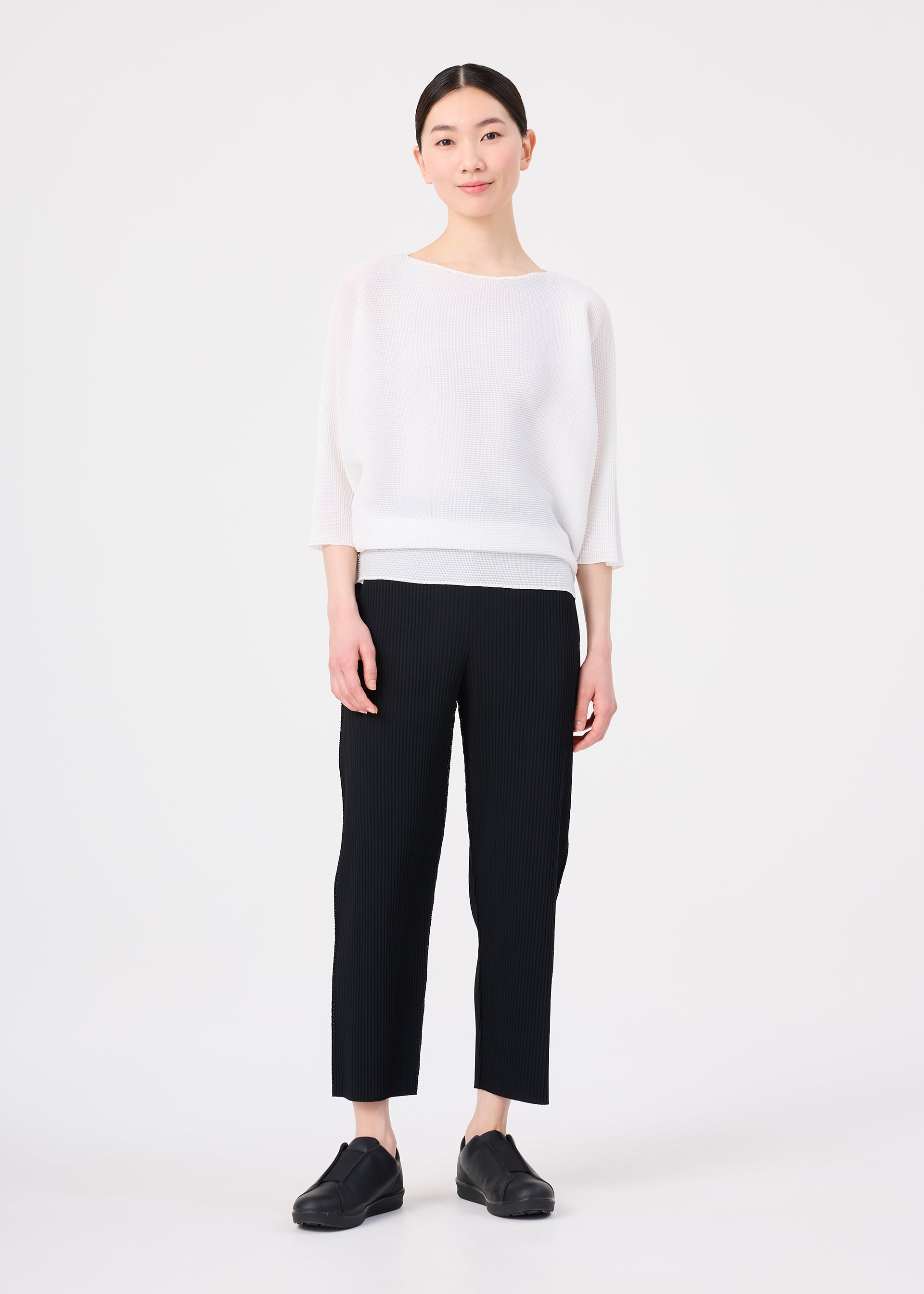 DOLMAN STRETCH PLEATS – isseymiyake.com