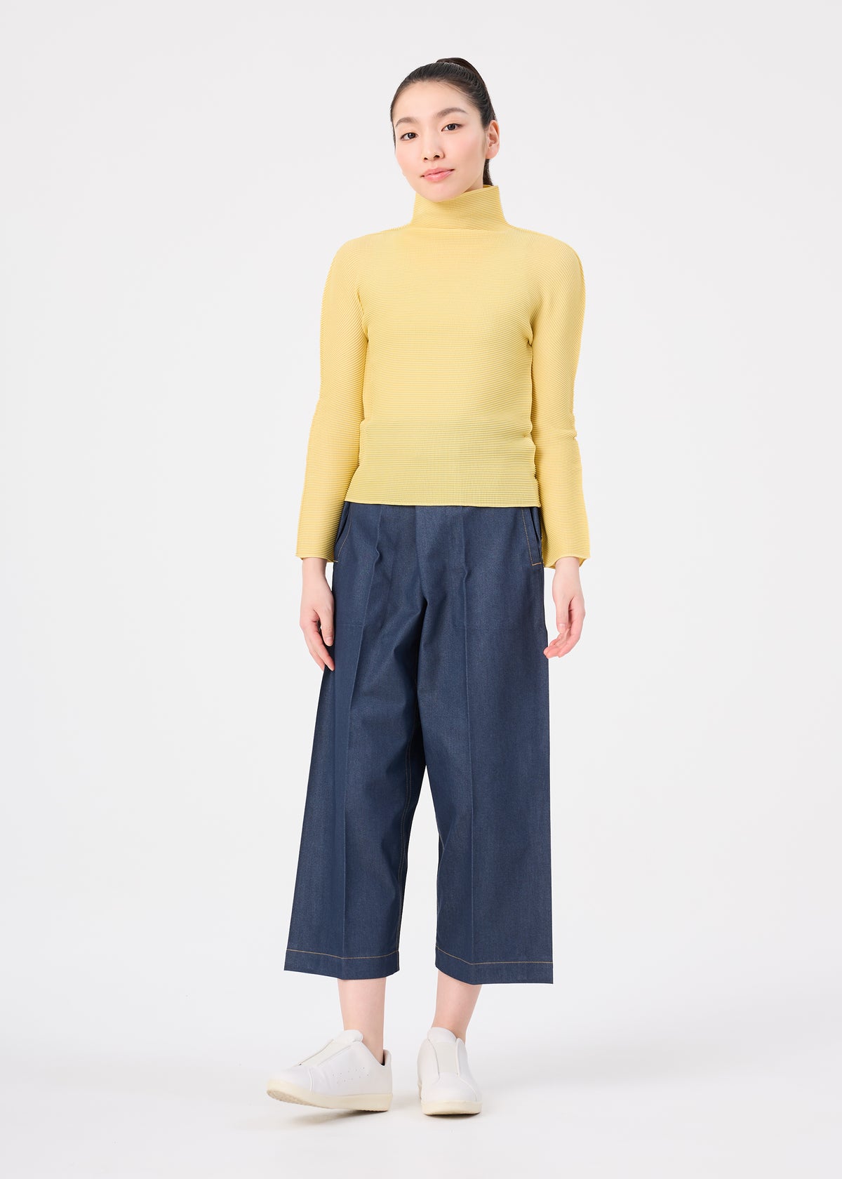 STRETCH PLEATS 4、ウィメンズ_トップス_トップ、着用画像3