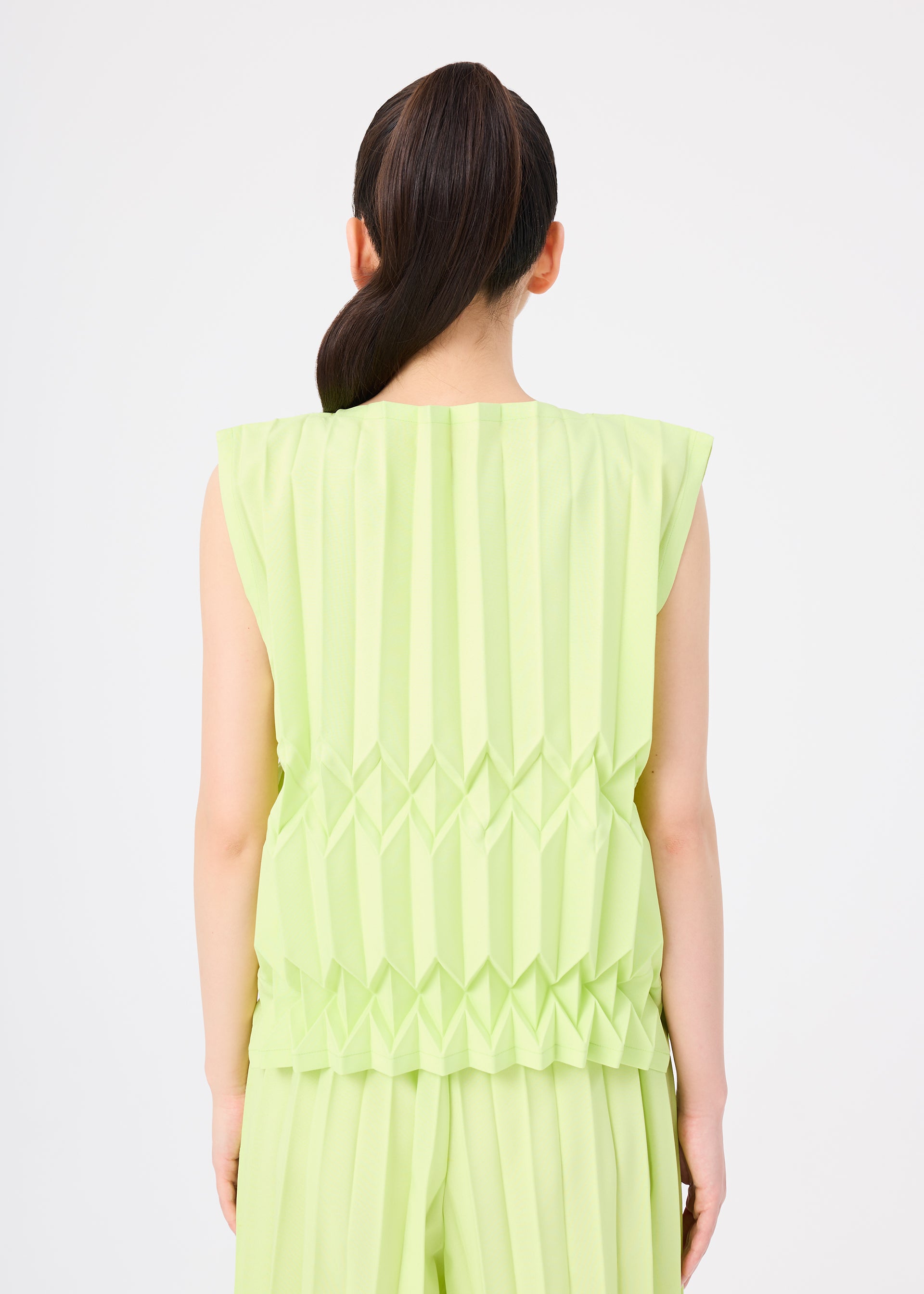 TREE PLEATS、ウィメンズ_トップス_トップ、着用画像2