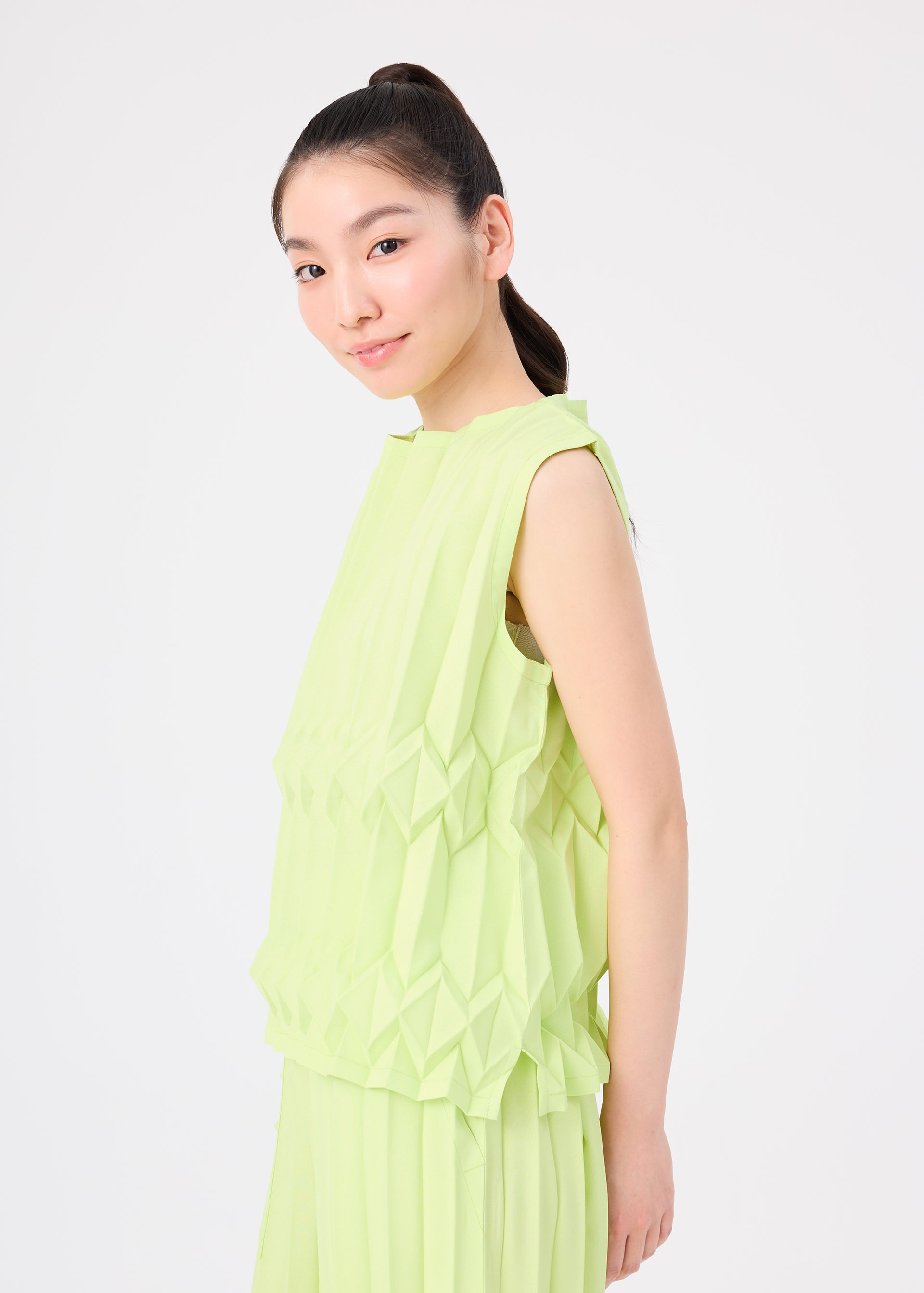 TREE PLEATS、ウィメンズ_トップス_トップ、着用画像3