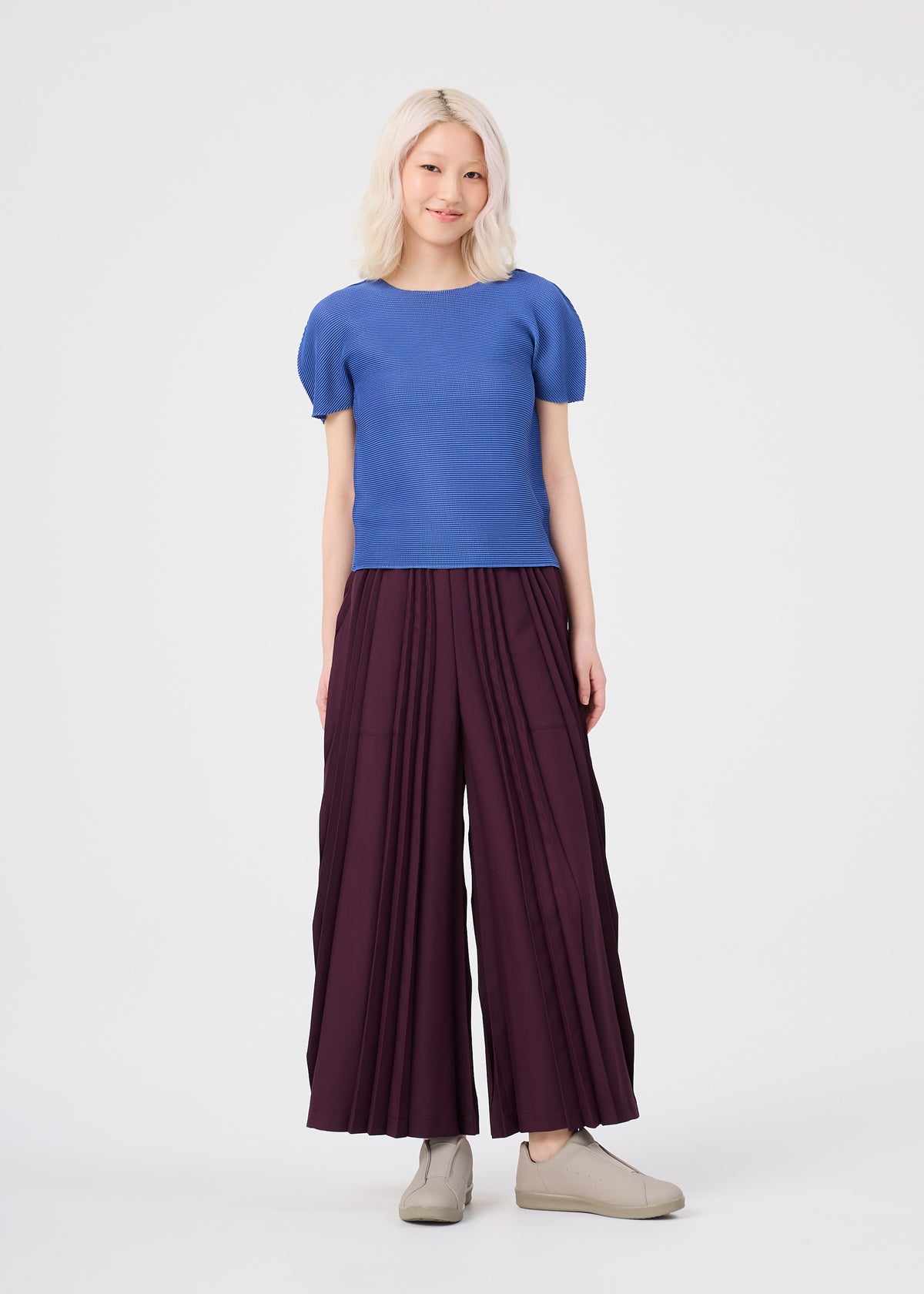 STRETCH PLEATS 2、ウィメンズ_トップス_トップ、着用画像3