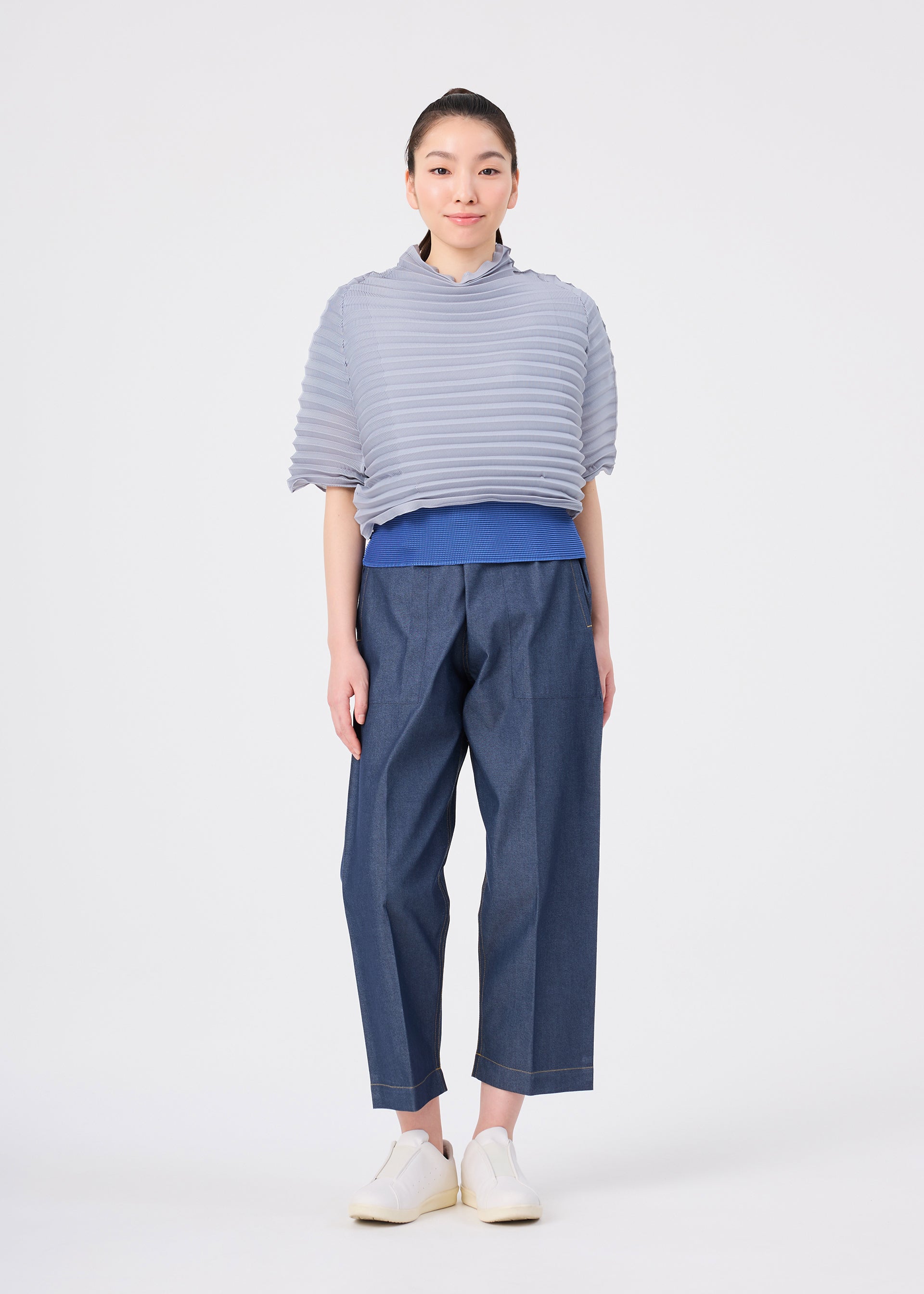 ACCORDION STRETCH PLEATS、ウィメンズ_トップス_トップ、着用画像3