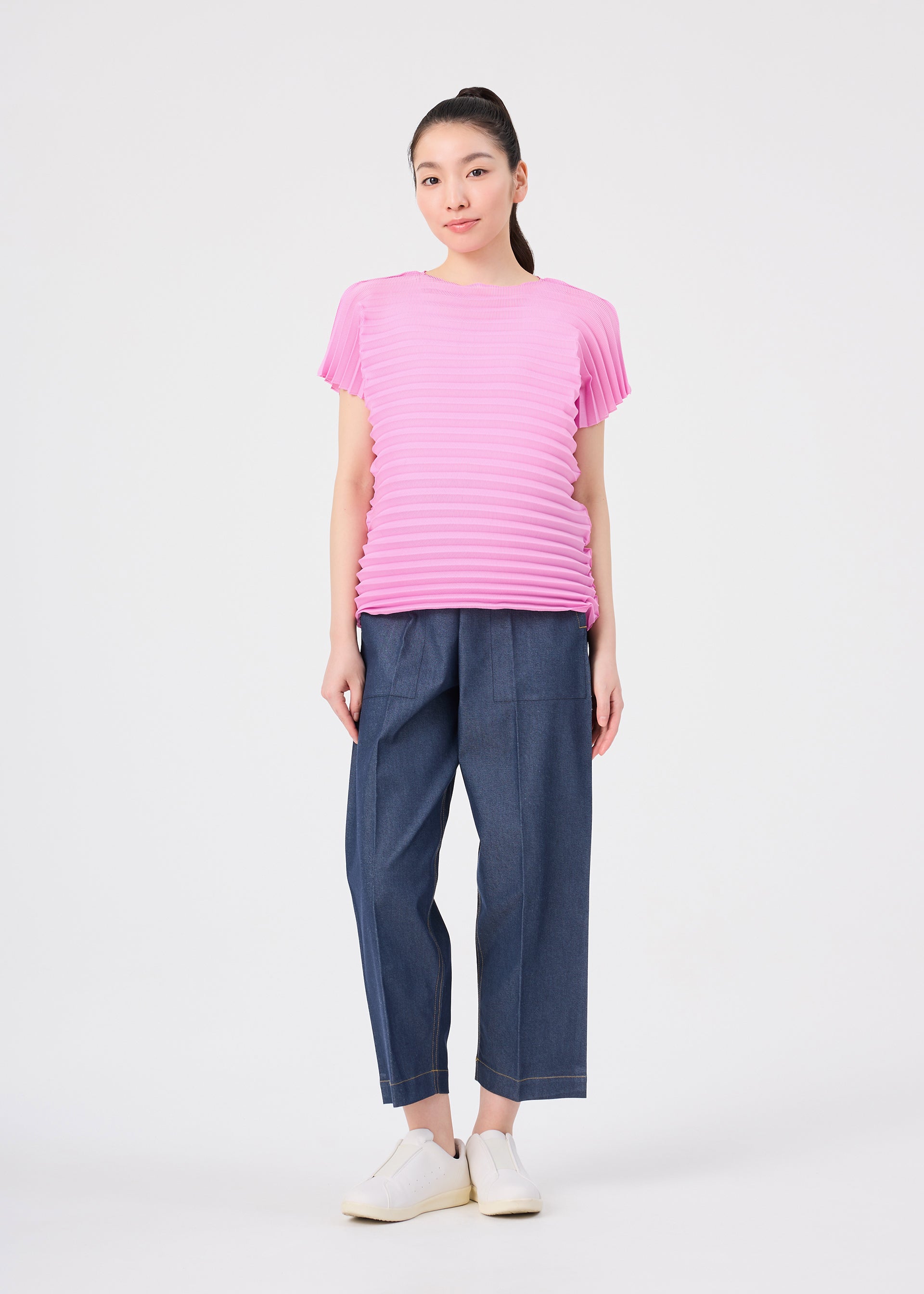 ACCORDION STRETCH PLEATS – isseymiyake.com