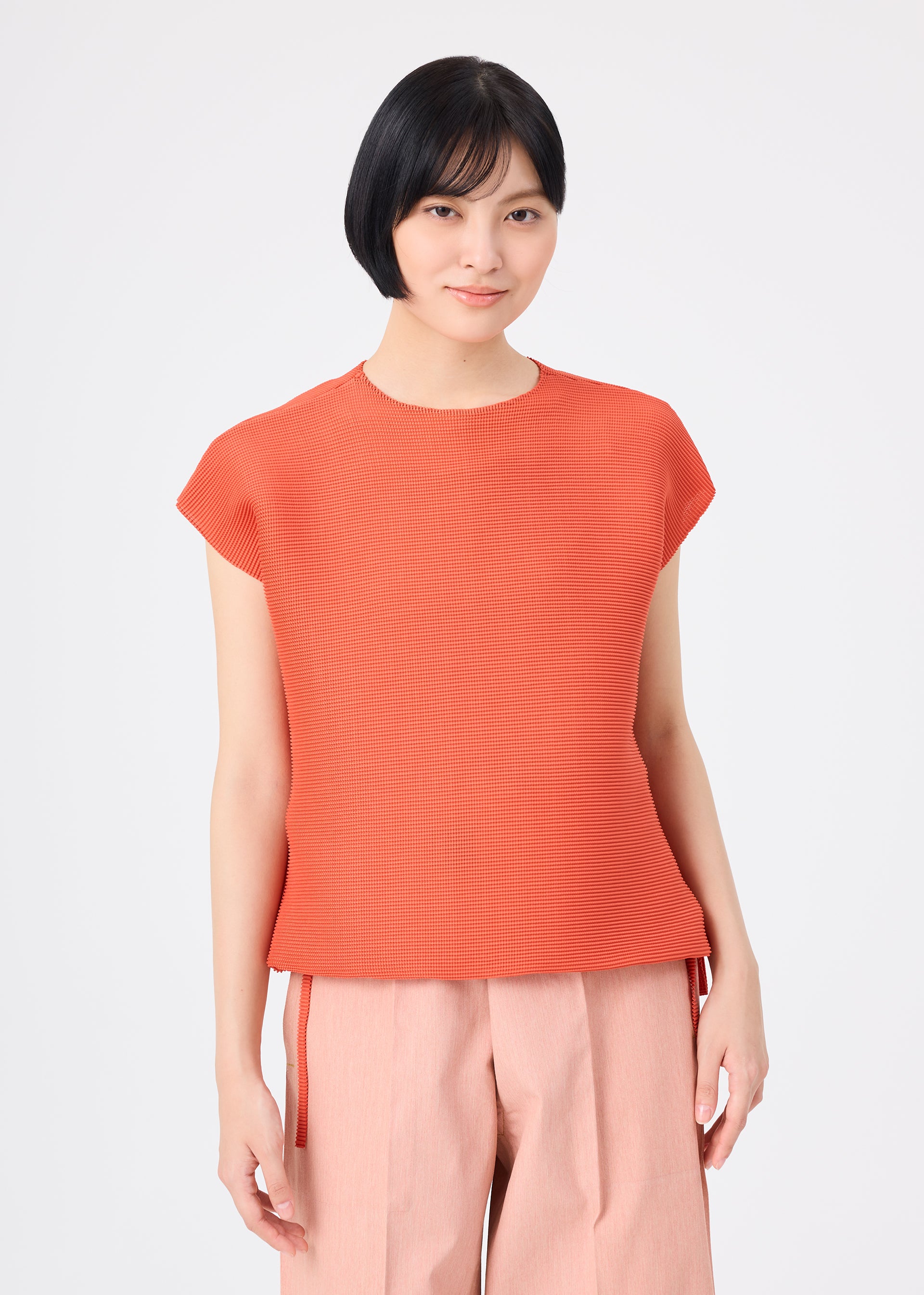 SQUARE STRETCH PLEATS、ウィメンズ_トップス_トップ、着用画像1