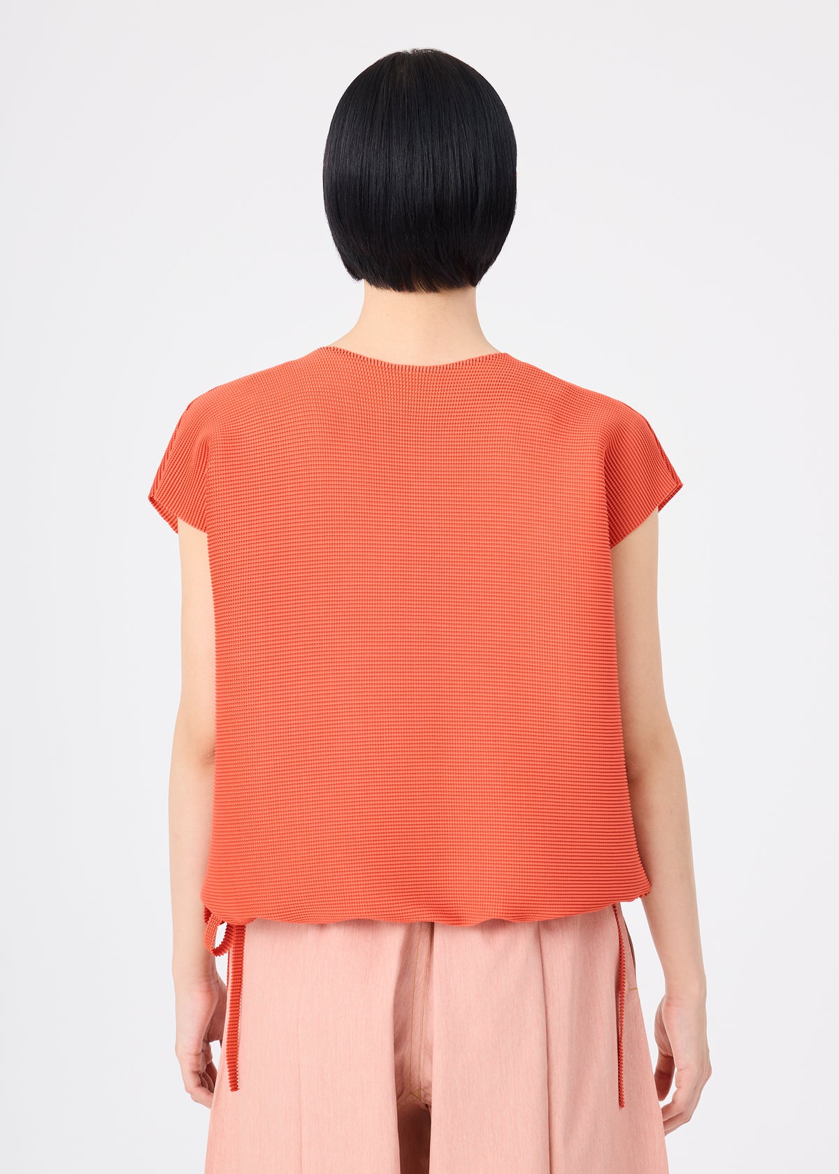 SQUARE STRETCH PLEATS、ウィメンズ_トップス_トップ、着用画像2