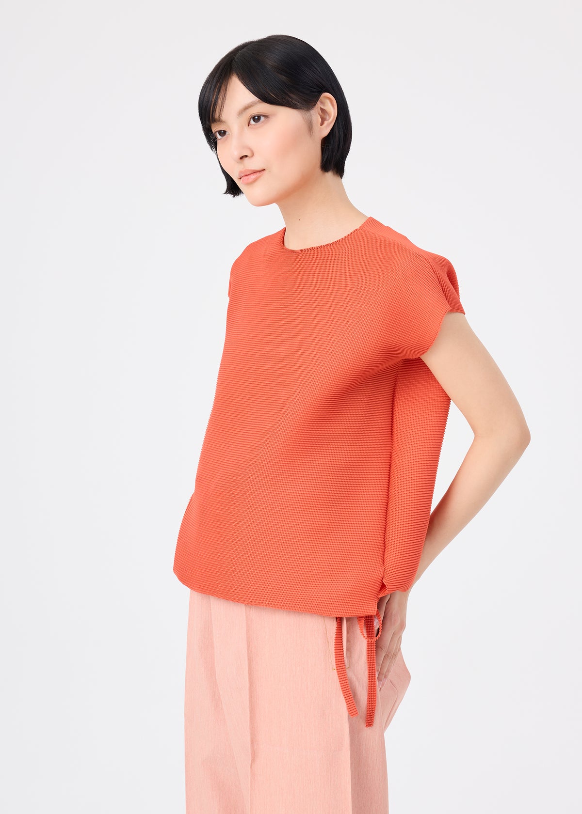 SQUARE STRETCH PLEATS、ウィメンズ_トップス_トップ、着用画像4