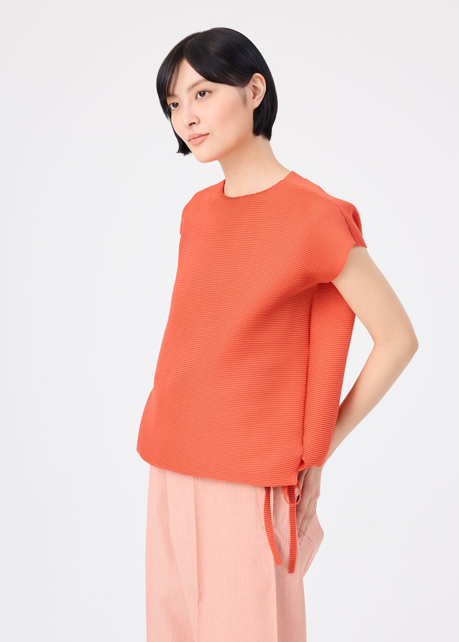 SQUARE STRETCH PLEATS、ウィメンズ_トップス_トップ、着用画像4