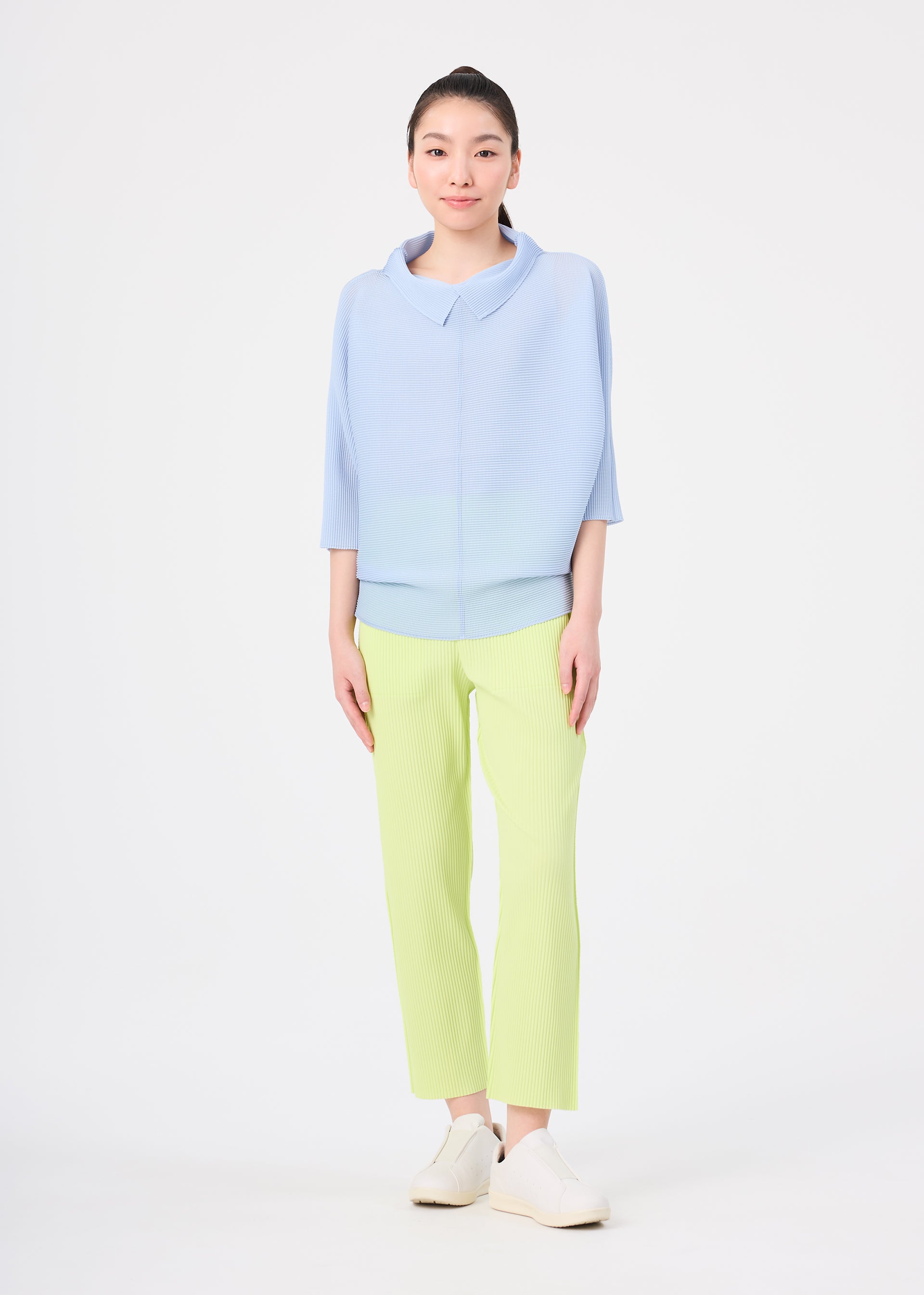 DOLMAN STRETCH PLEATS 1 – isseymiyake.com