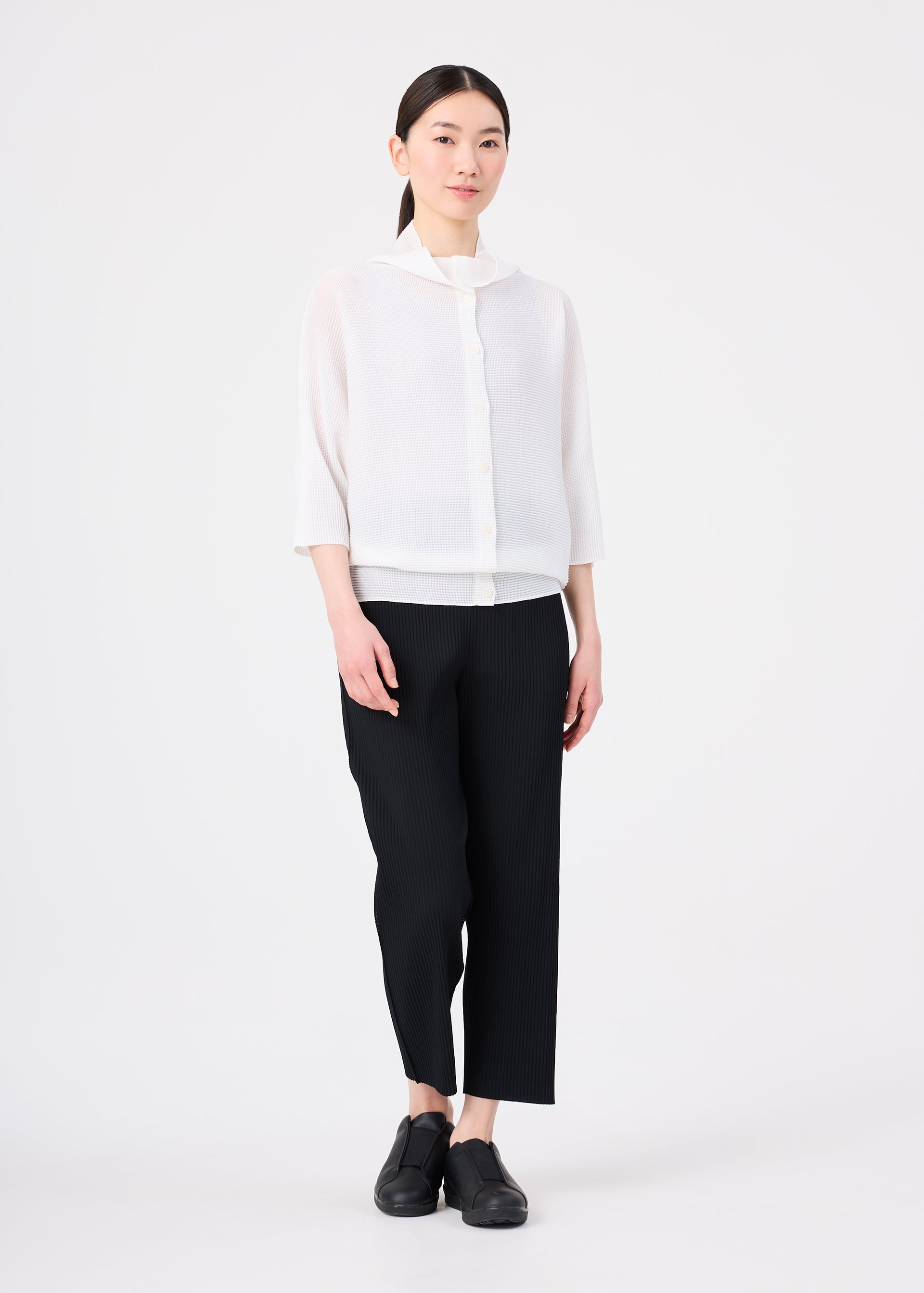 DOLMAN STRETCH PLEATS – isseymiyake.com