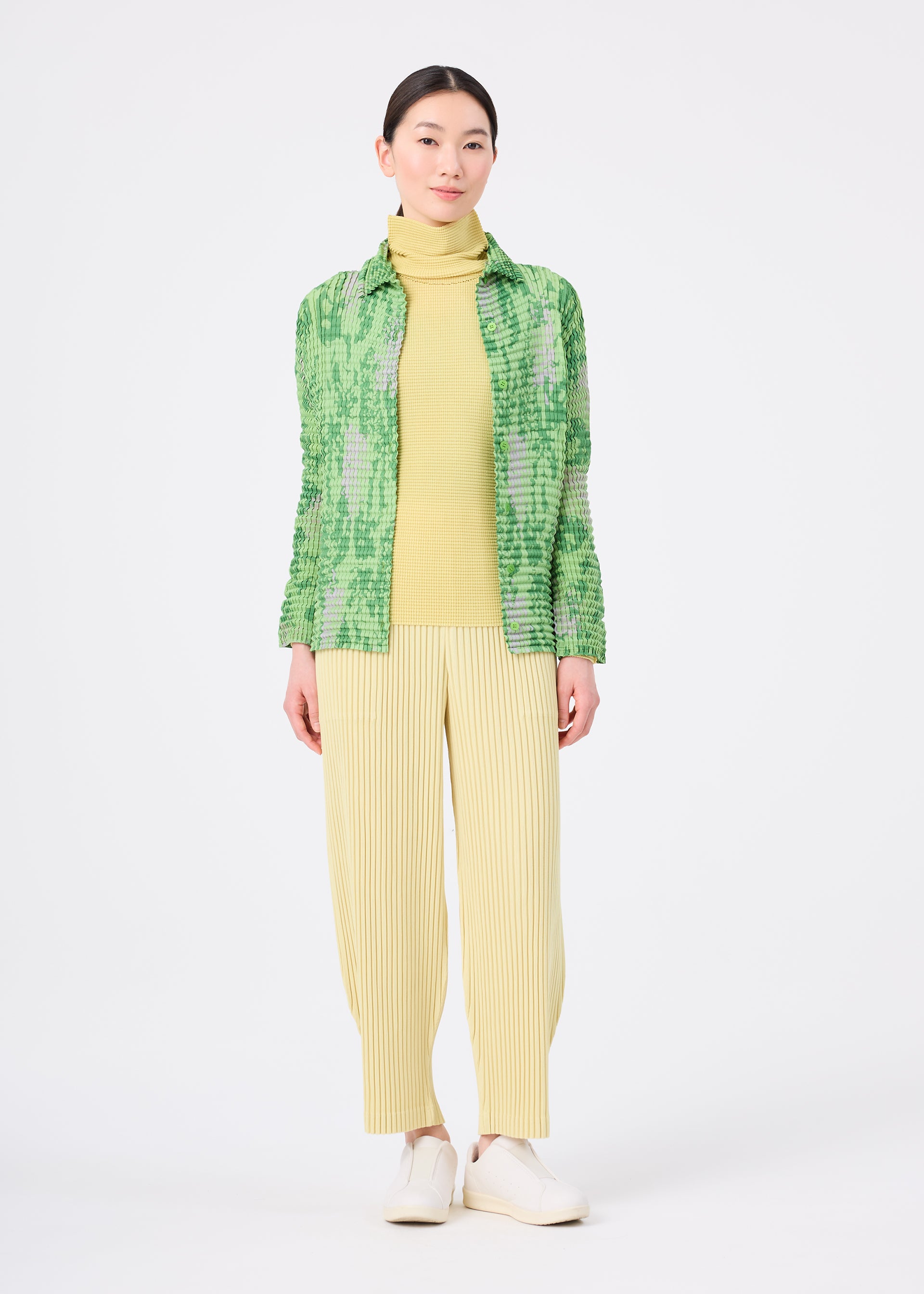 LEAF PLEATS SHIRT – isseymiyake.com