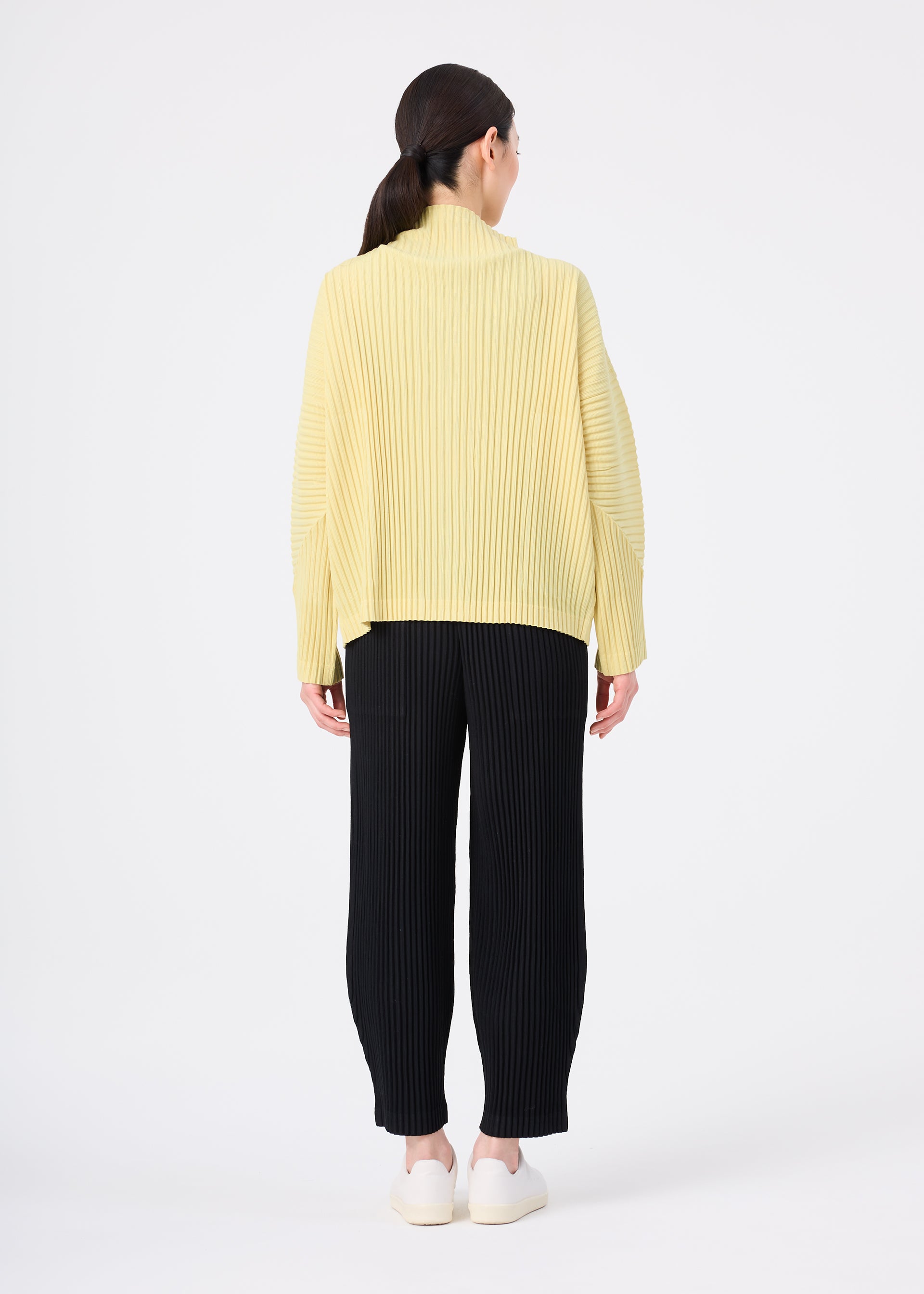 CORDUROY PLEATS – isseymiyake.com