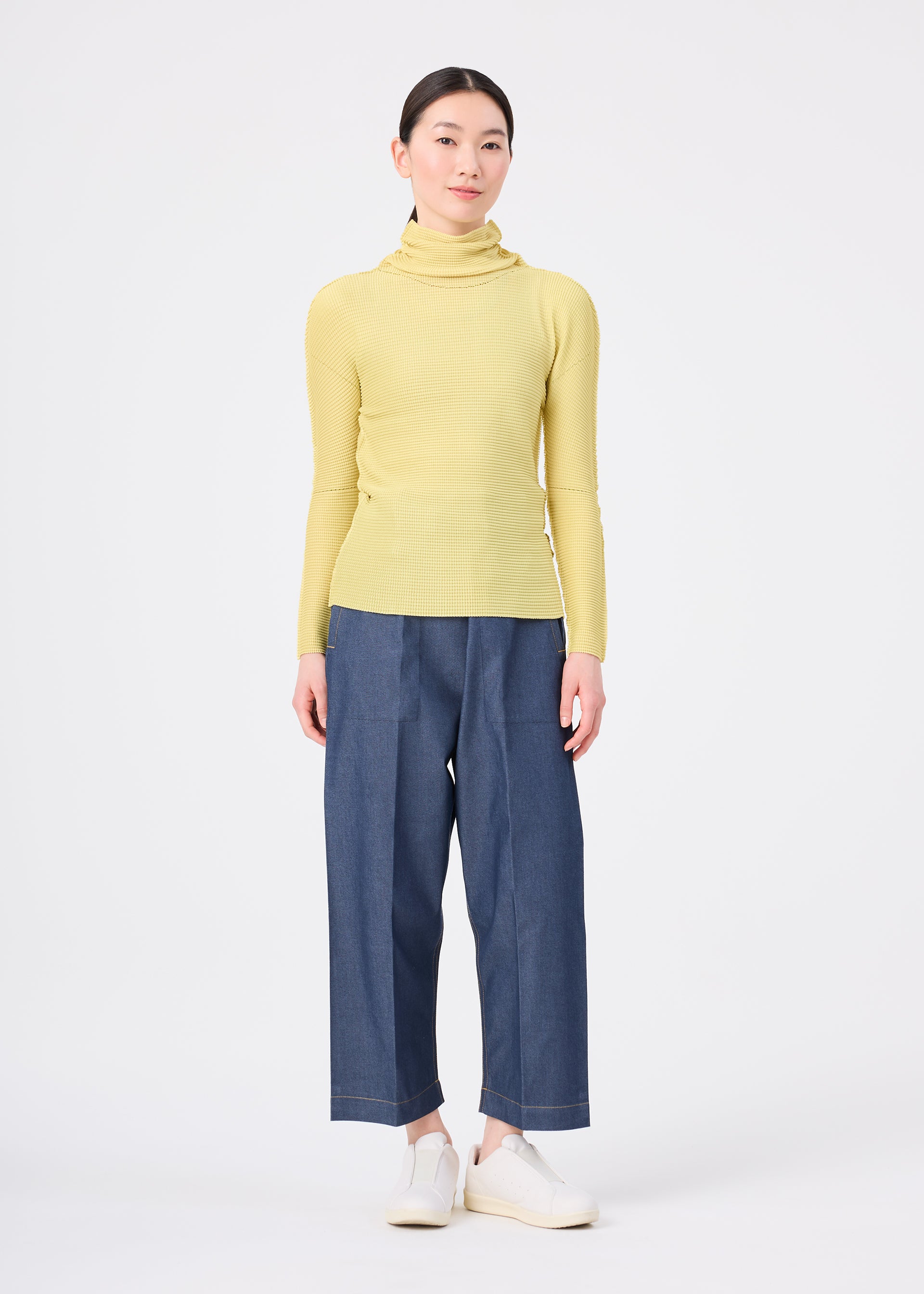 KNIT STRETCH PLEATS 1 – isseymiyake.com
