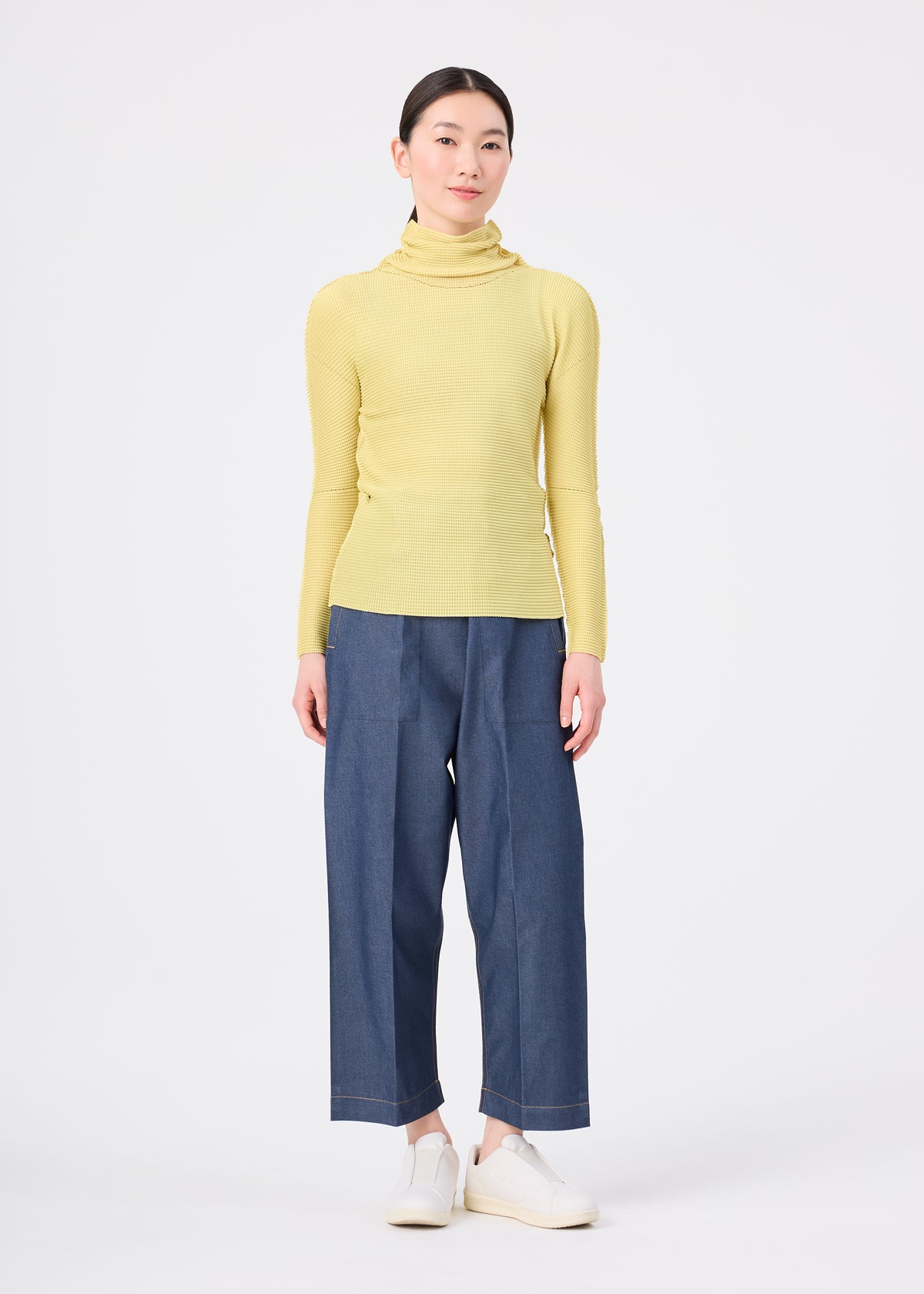 KNIT STRETCH PLEATS 1、ウィメンズ_トップス_トップ、着用画像3