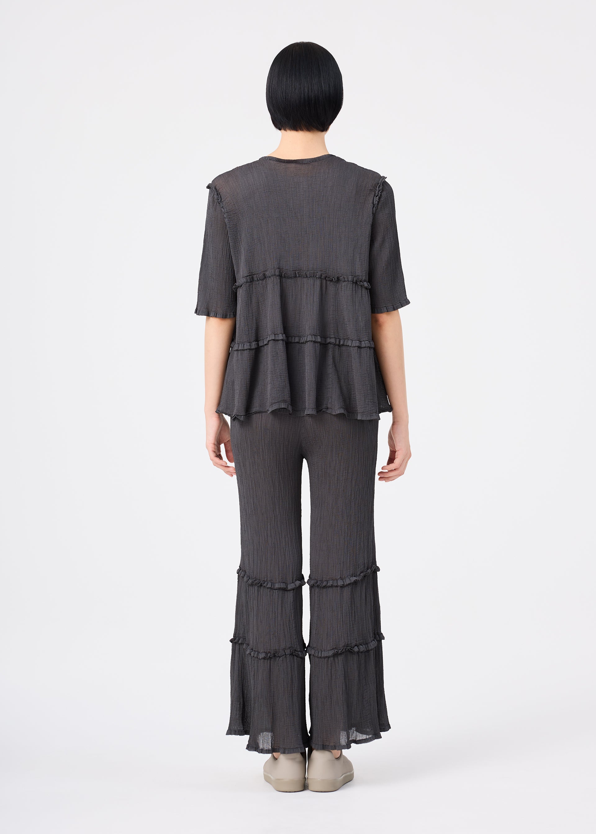 FLARE SEE-THROUGH CREPE、ウィメンズ_パンツ、着用画像2