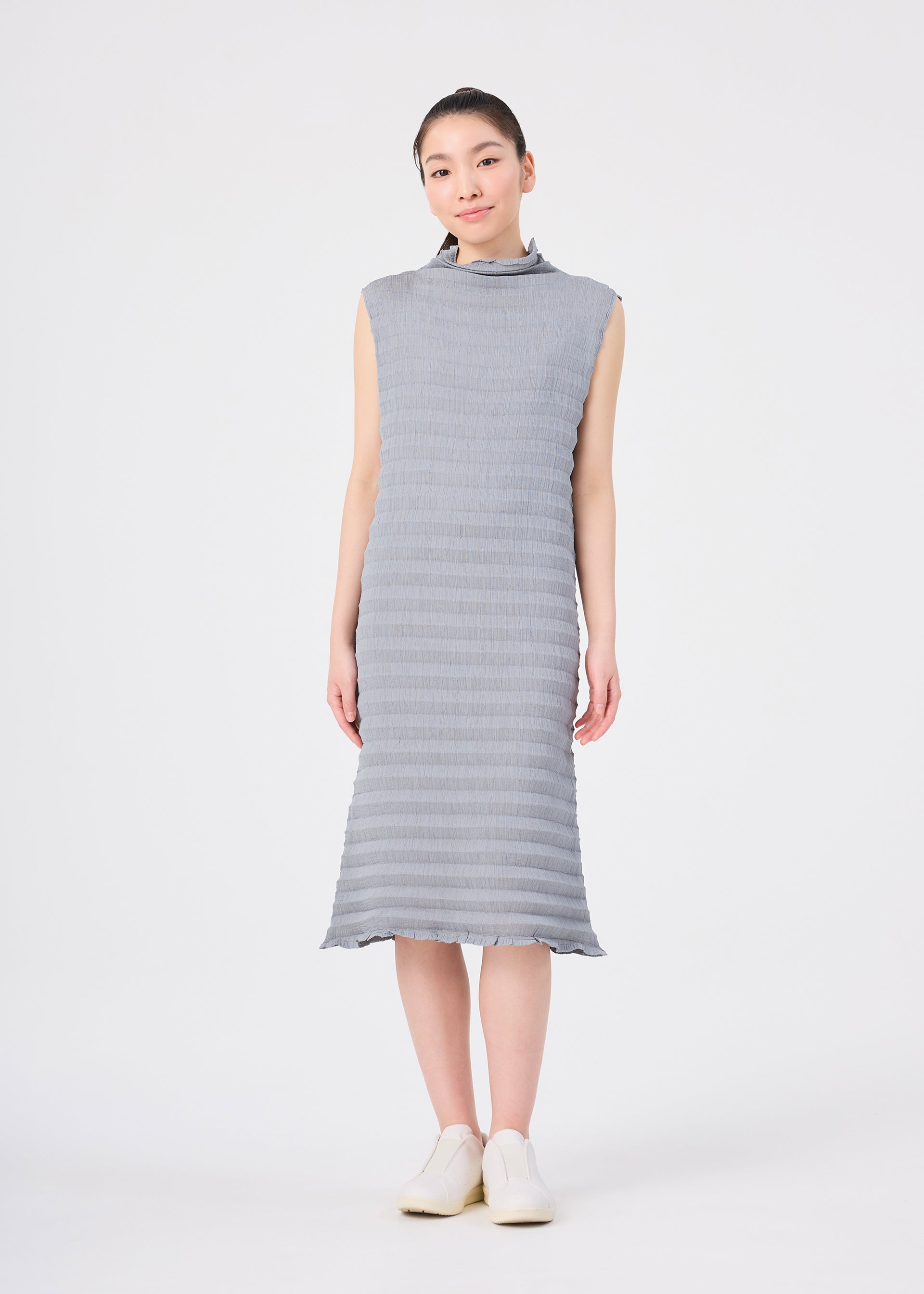ACCORDION SEE-THROUGH CREPE – isseymiyake.com