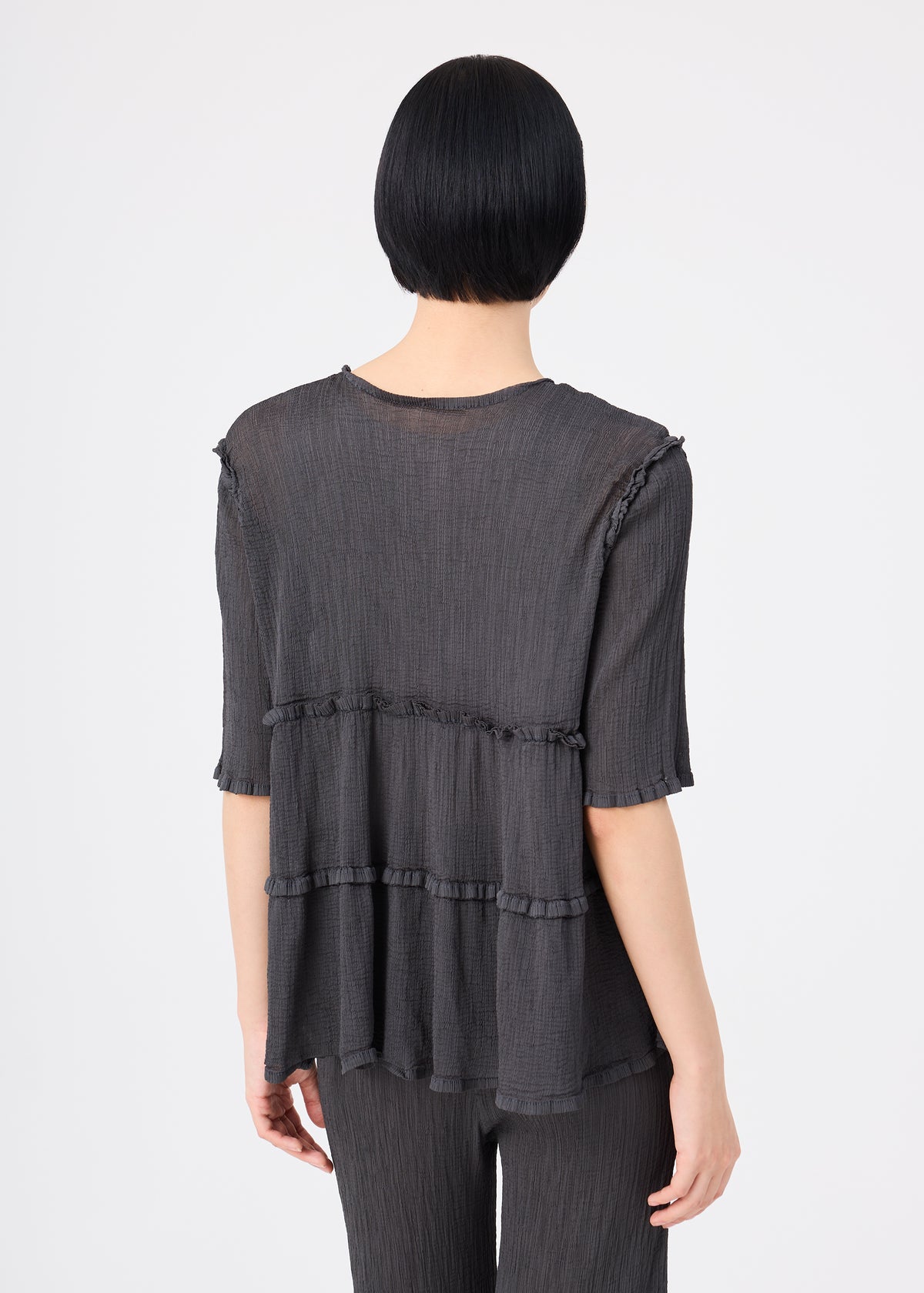 FLARE SEE-THROUGH CREPE、ウィメンズ_トップス_トップ、着用画像2
