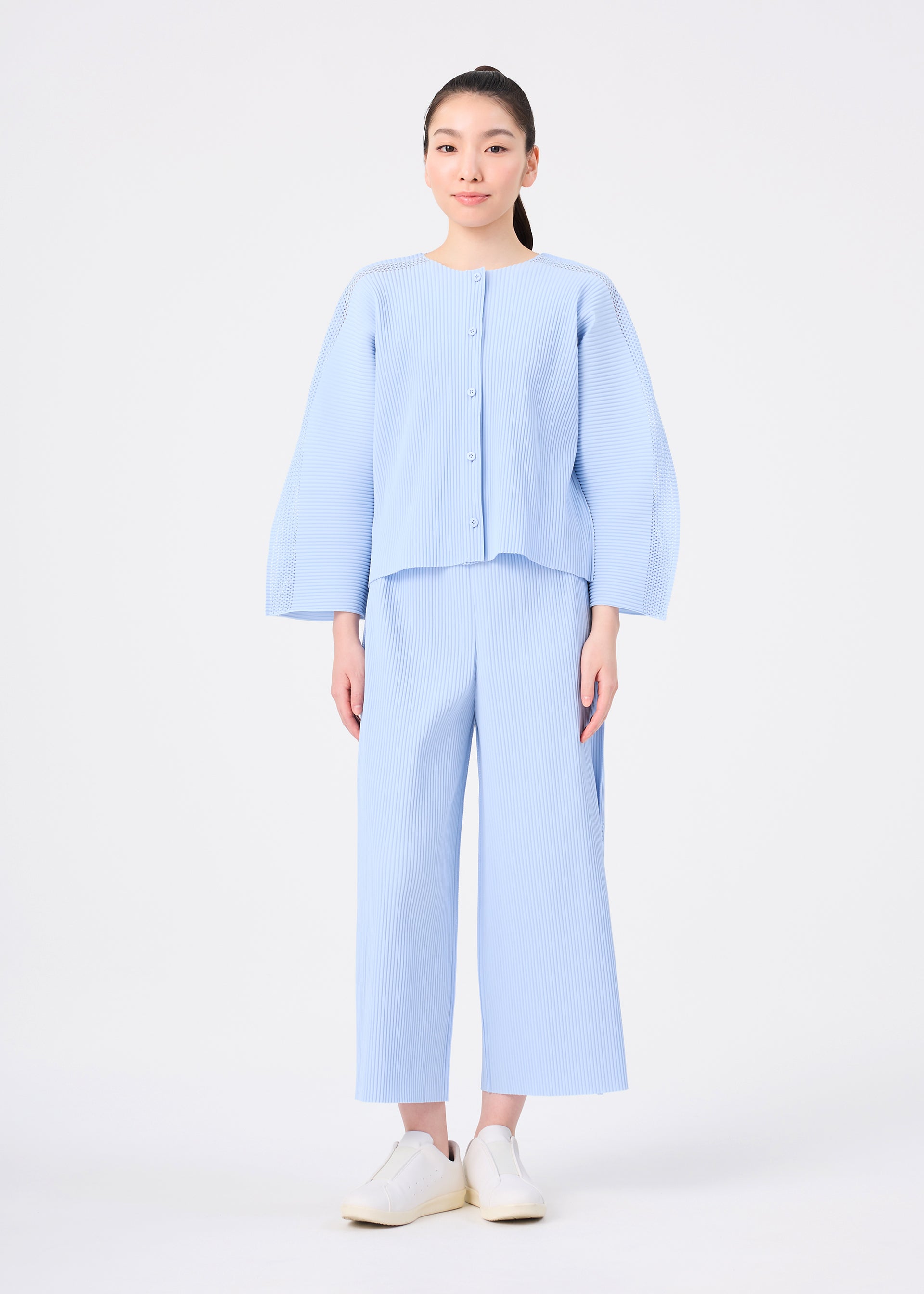MESH PLEATS – isseymiyake.com