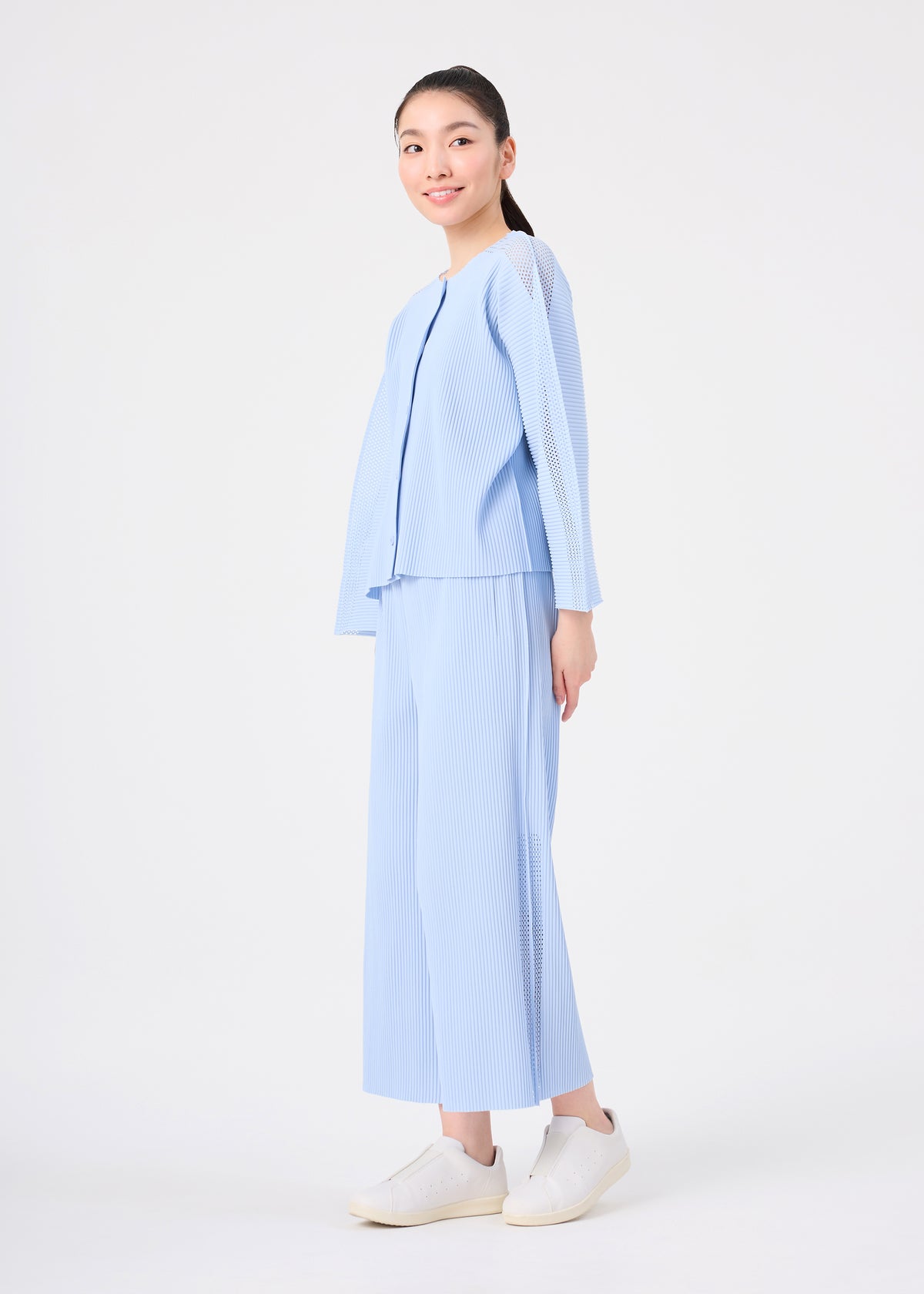 MESH PLEATS、ウィメンズ_パンツ、着用画像3