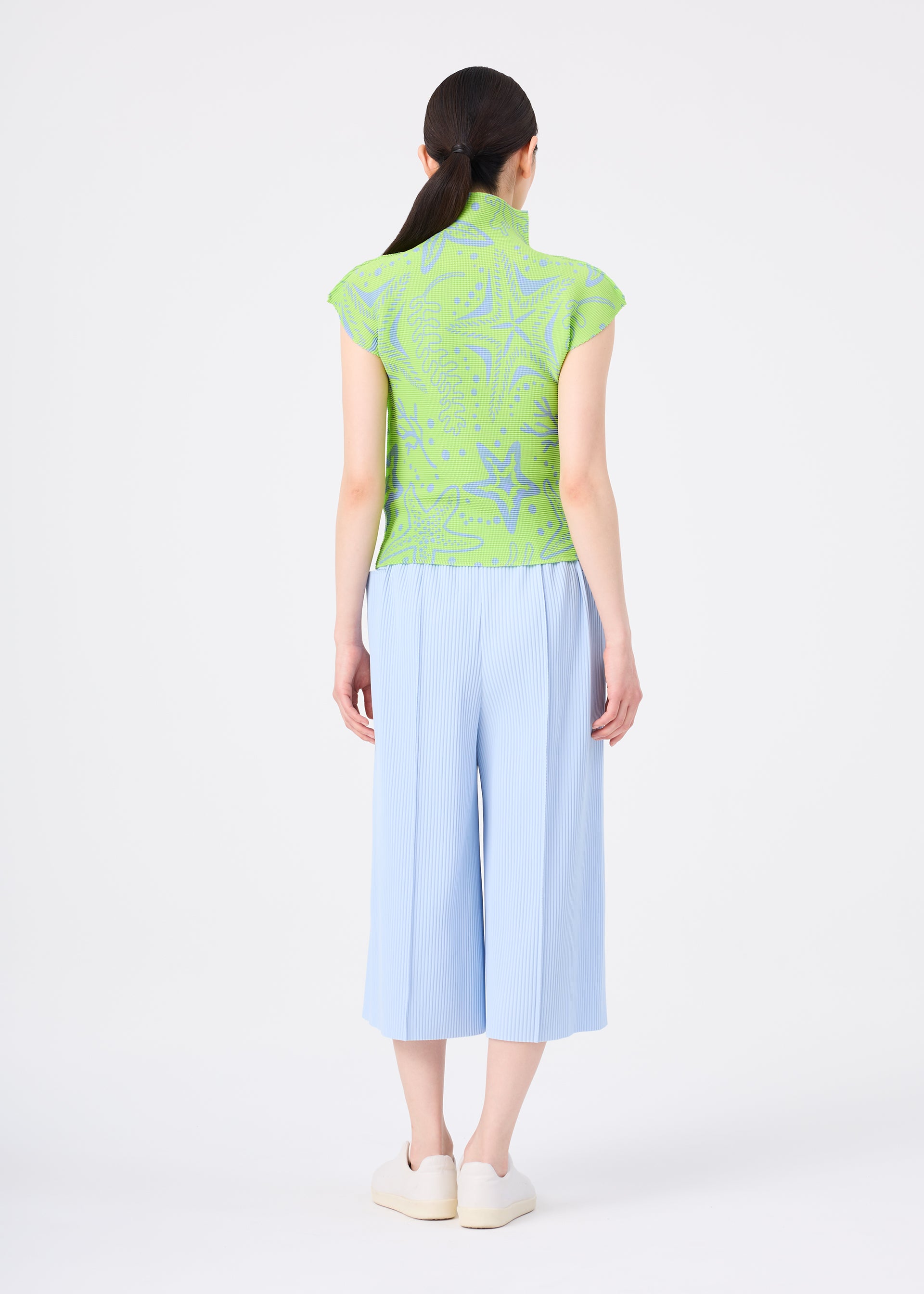 ミイ FINE KNIT PLEATS COLOR 1 – isseymiyake.com
