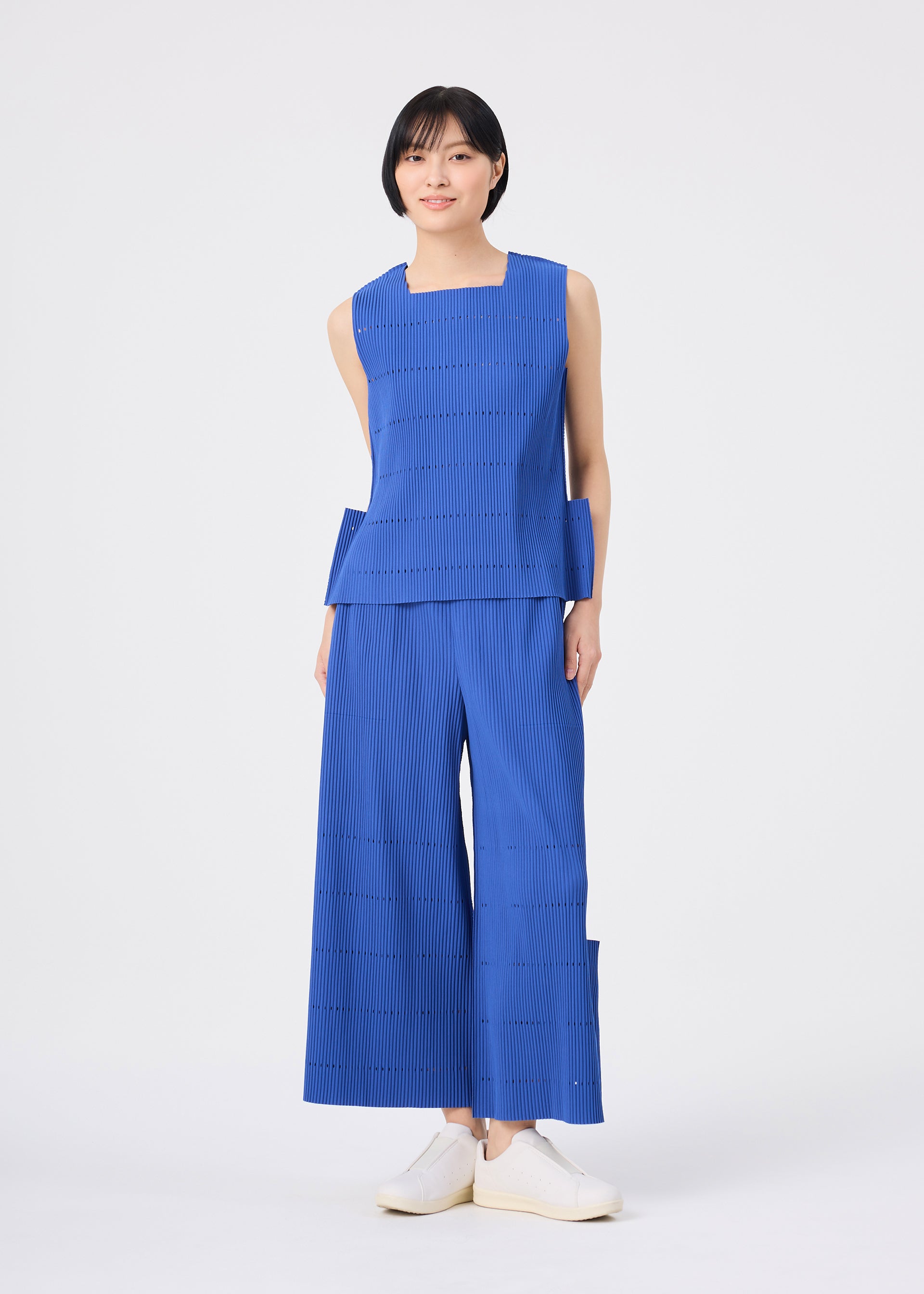 FINE KNIT PLEATS BOTTOM 1 – isseymiyake.com