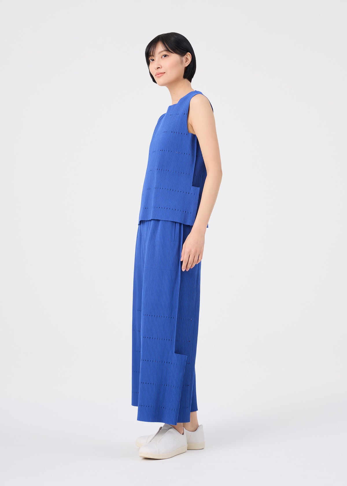FINE KNIT PLEATS BOTTOM 1、ウィメンズ_パンツ、着用画像3