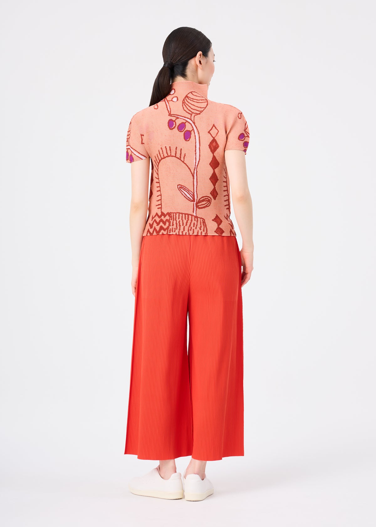 FINE KNIT PLEATS COLOR 2、ウィメンズ_パンツ、着用画像2