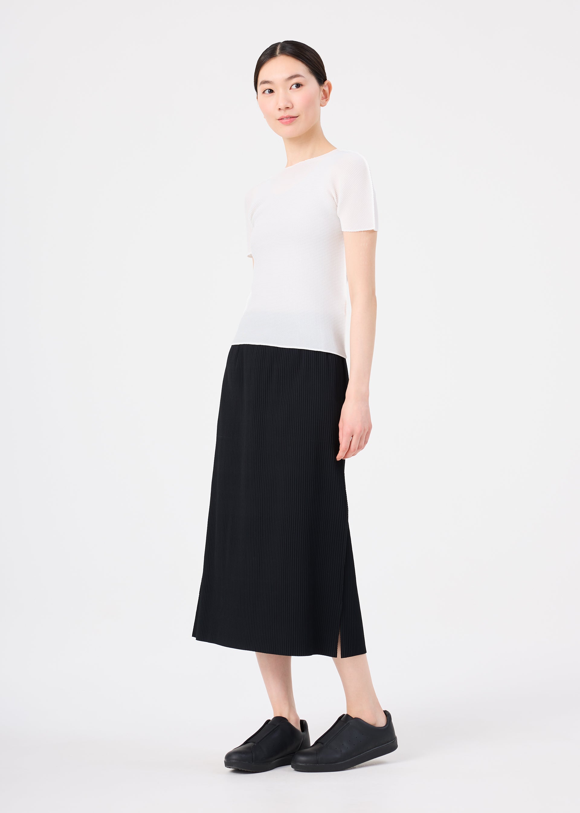 me ISSEY MIYAKEファインニットプリーツスカート　ロング丈　紫 FINE KNIT PLEATS – isseymiyake.com