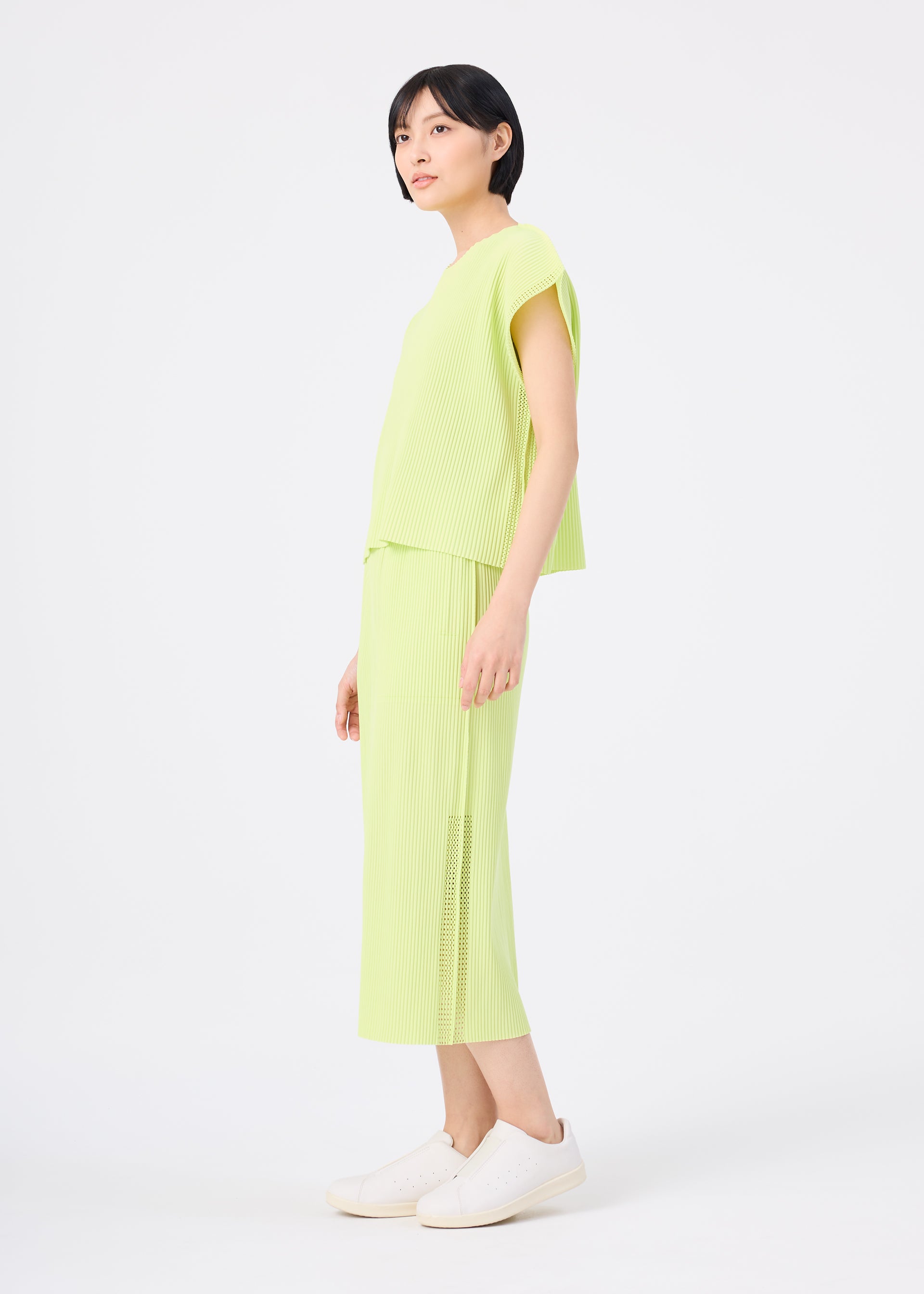 MESH PLEATS – isseymiyake.com