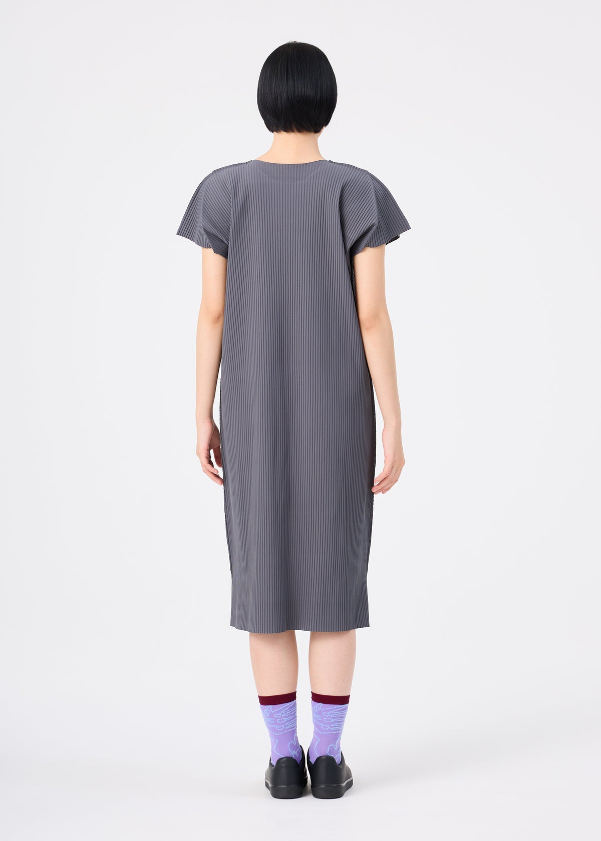 FINE KNIT PLEATS COLOR 2、ウィメンズ_ワンピース、着用画像2