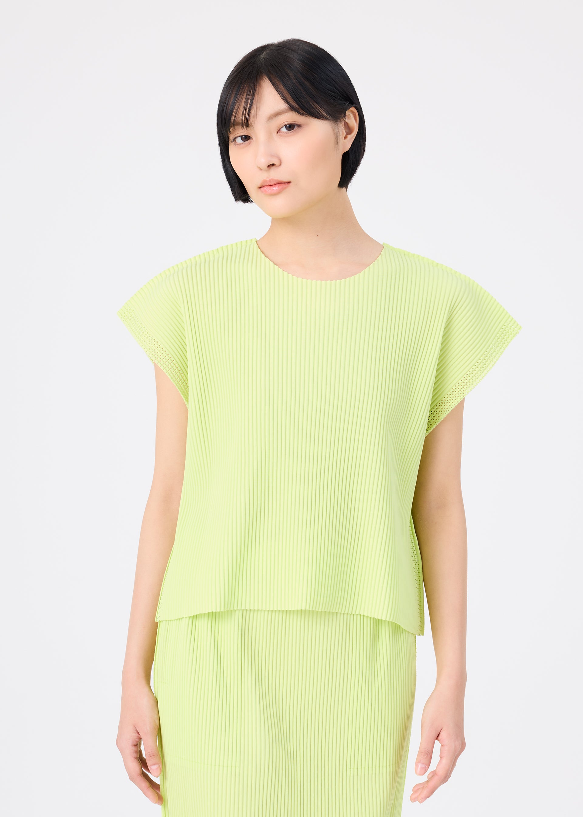 MESH PLEATS – isseymiyake.com