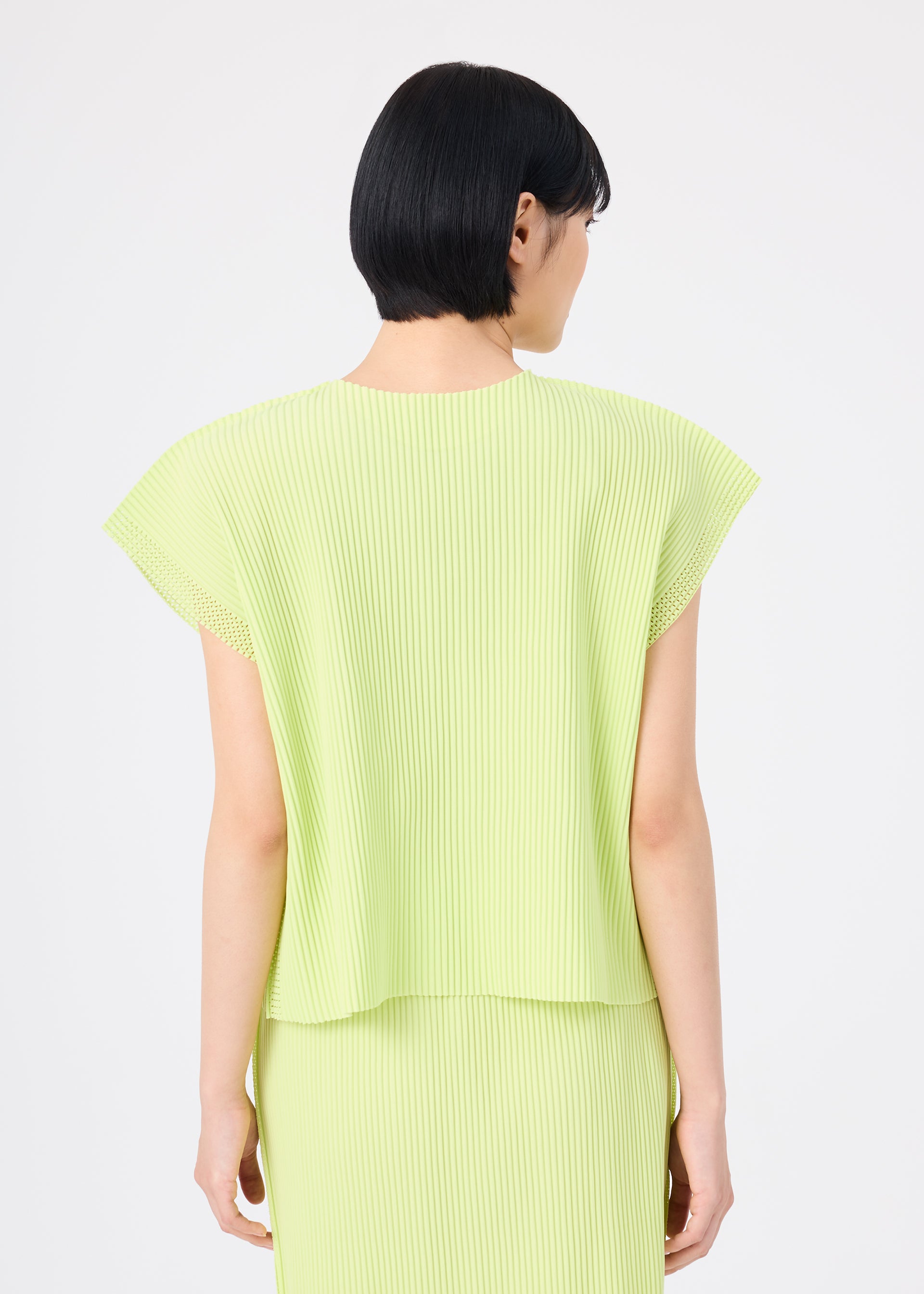 MESH PLEATS – isseymiyake.com