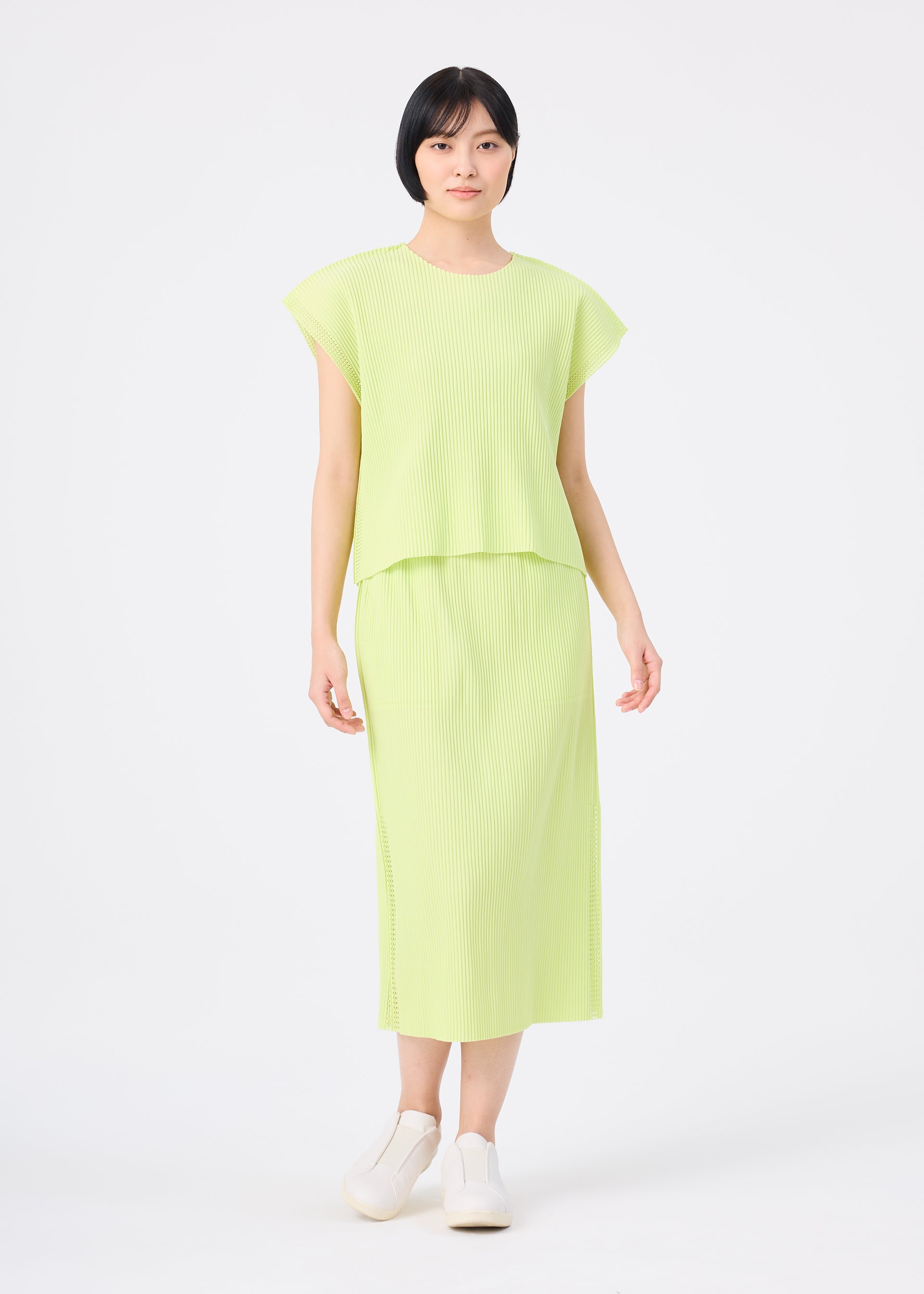 MESH PLEATS – isseymiyake.com