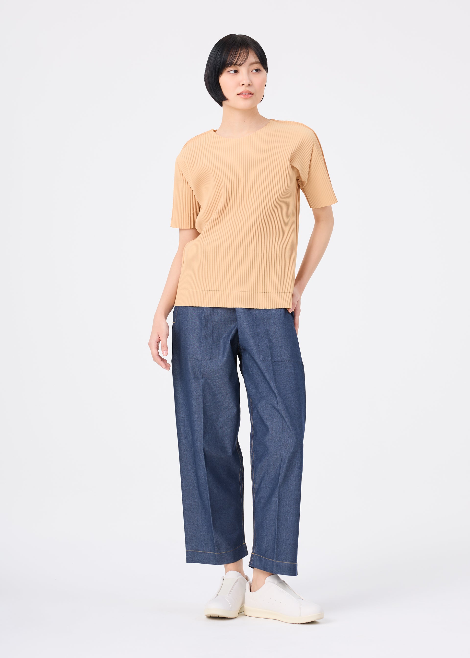 FINE KNIT PLEATS COLOR 1 – isseymiyake.com