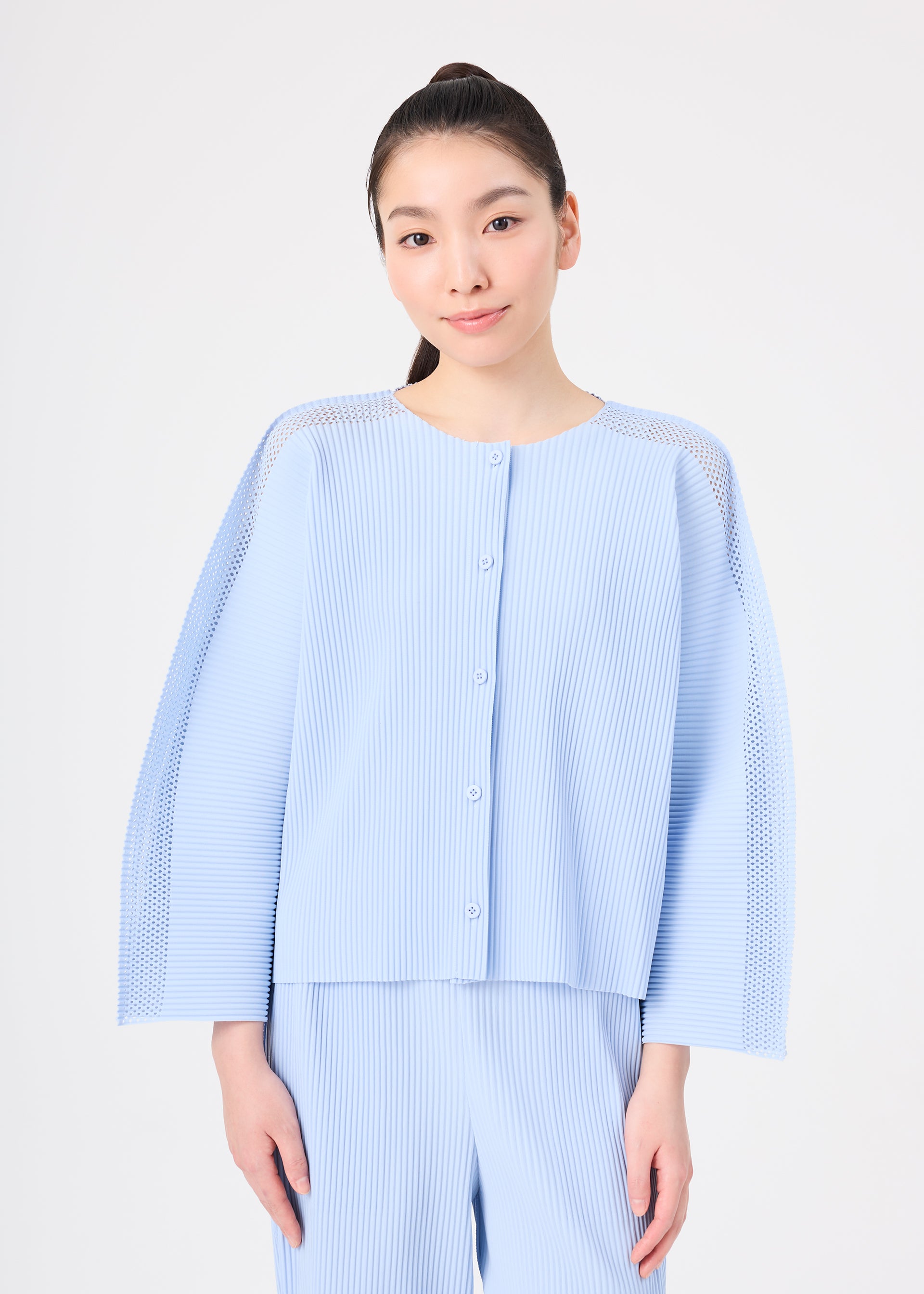 MESH PLEATS – isseymiyake.com