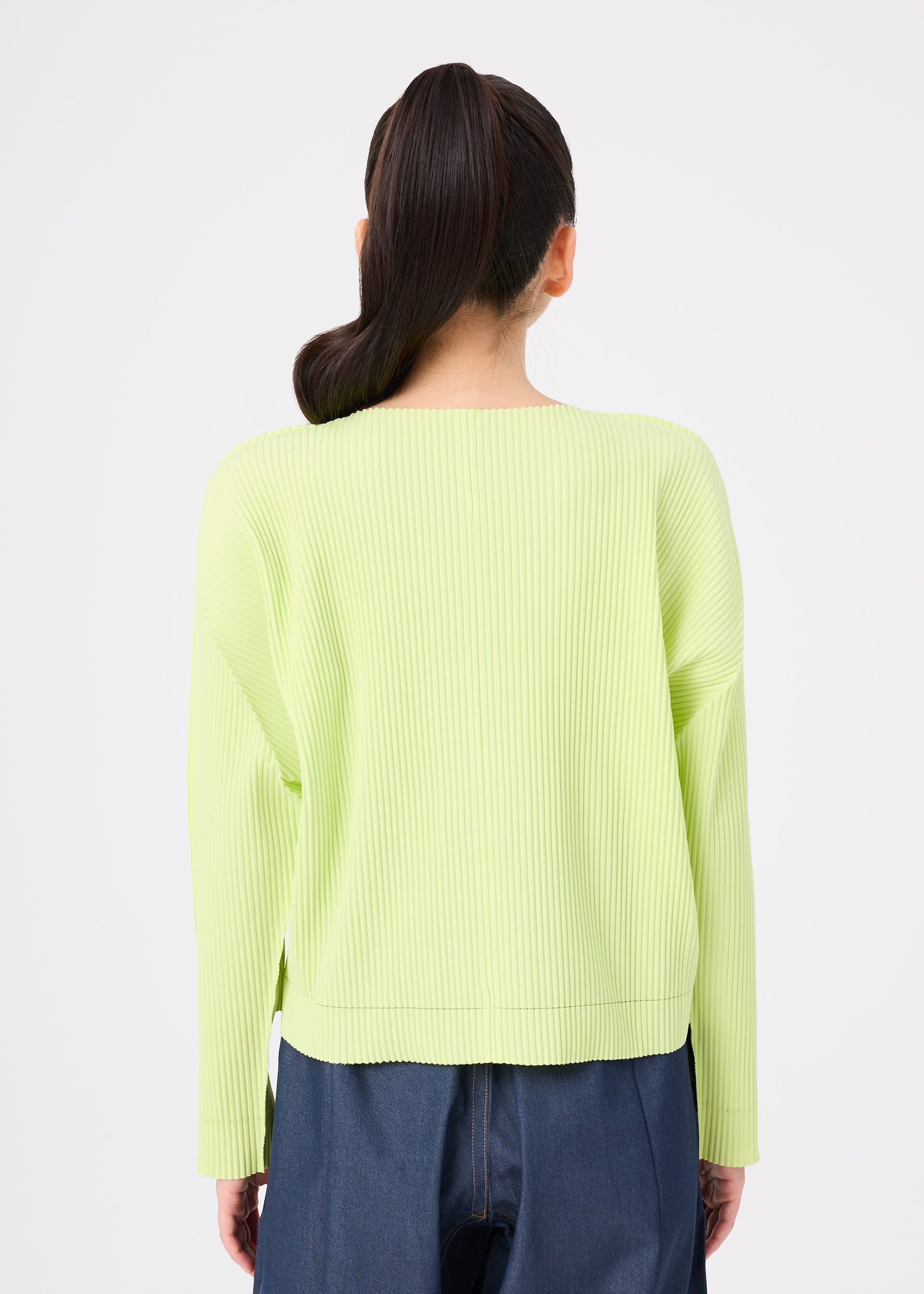 FINE KNIT PLEATS COLOR 1 – isseymiyake.com
