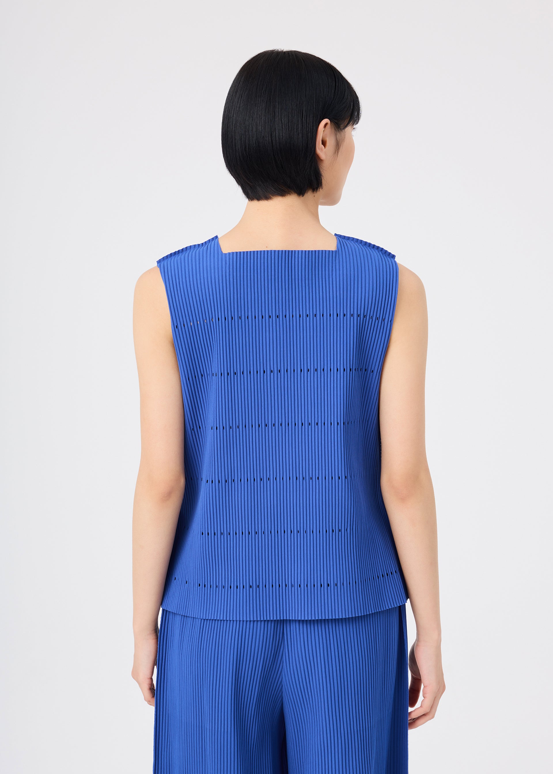 TOWER PLEATS、ウィメンズ_トップス_トップ、着用画像2