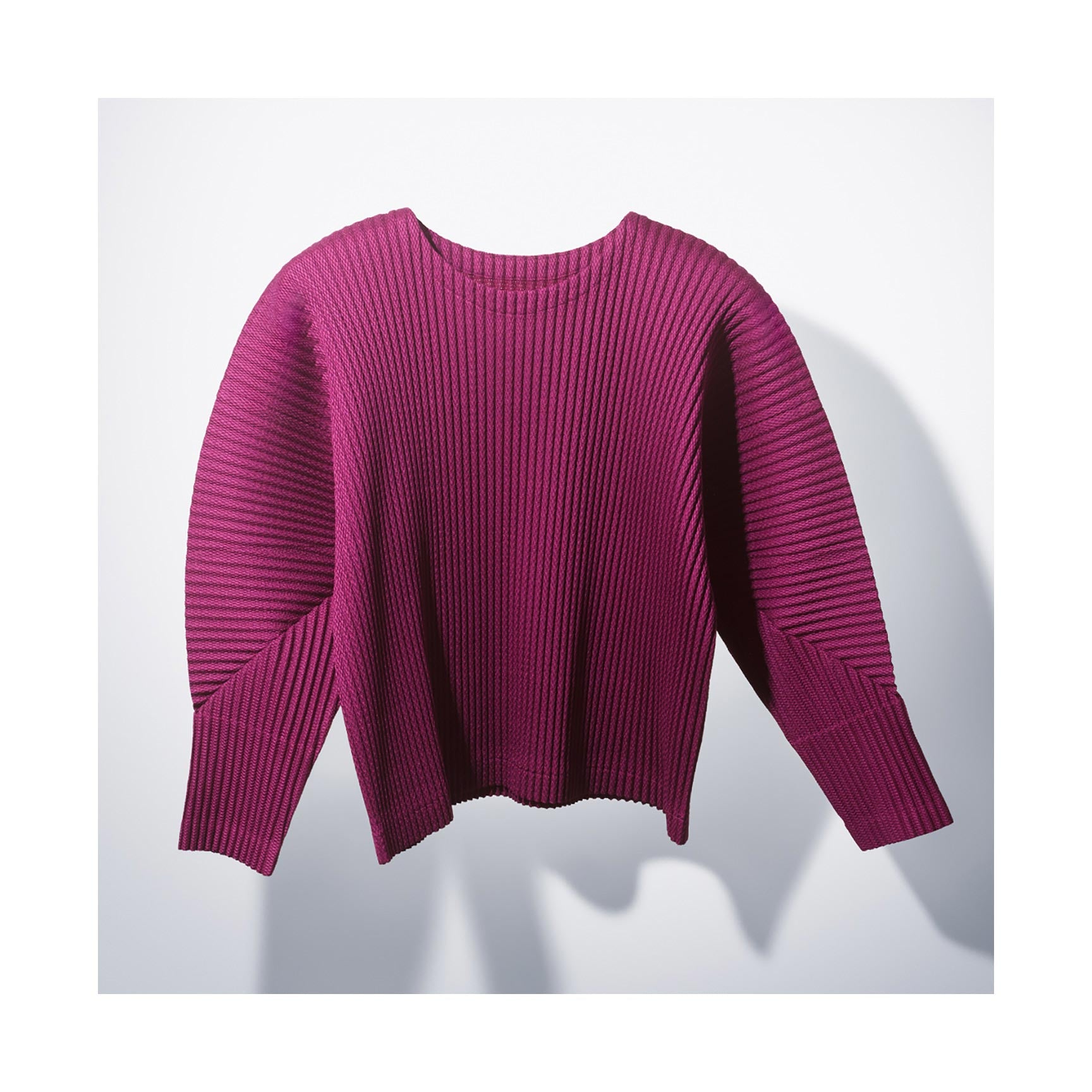 me ISSEY MIYAKE カタログ一覧 – isseymiyake.com