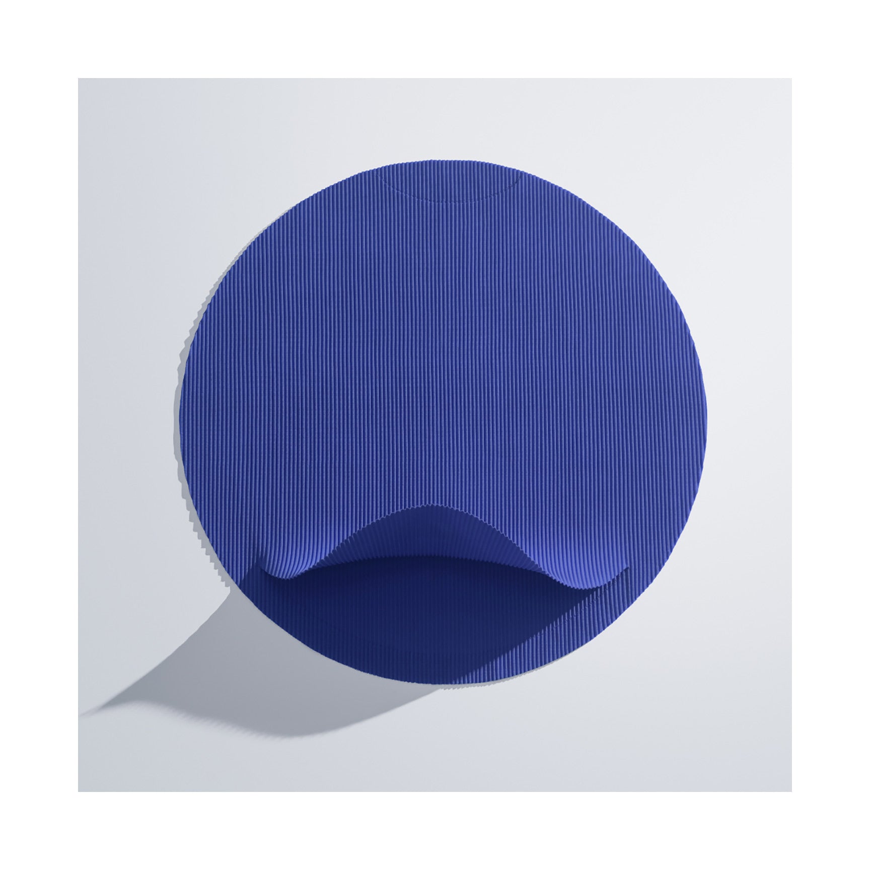 me ISSEY MIYAKE カタログ一覧 – isseymiyake.com